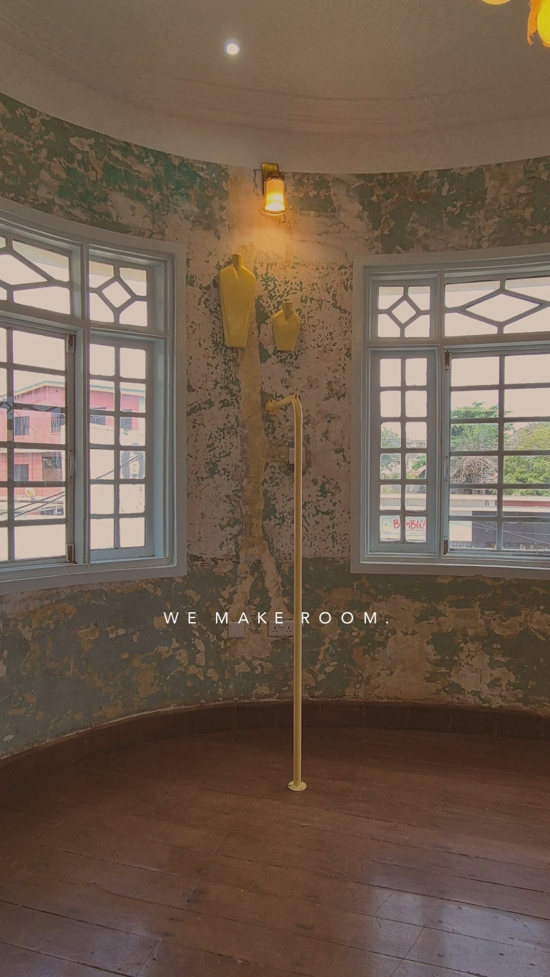 X.HIBIT: NOVEMBER EDIT
Before the stories, before the racks fill — we clear space.
This November, four remarkable brands (and one constant) move into our world. But first, a moment to prepare, to reset, to make room for what’s next.
🖤 A small act of care before the curation.
#ElleLokko #Xhibit #ConceptStore #AccraDesign #BehindTheScenes #ModernAfrica