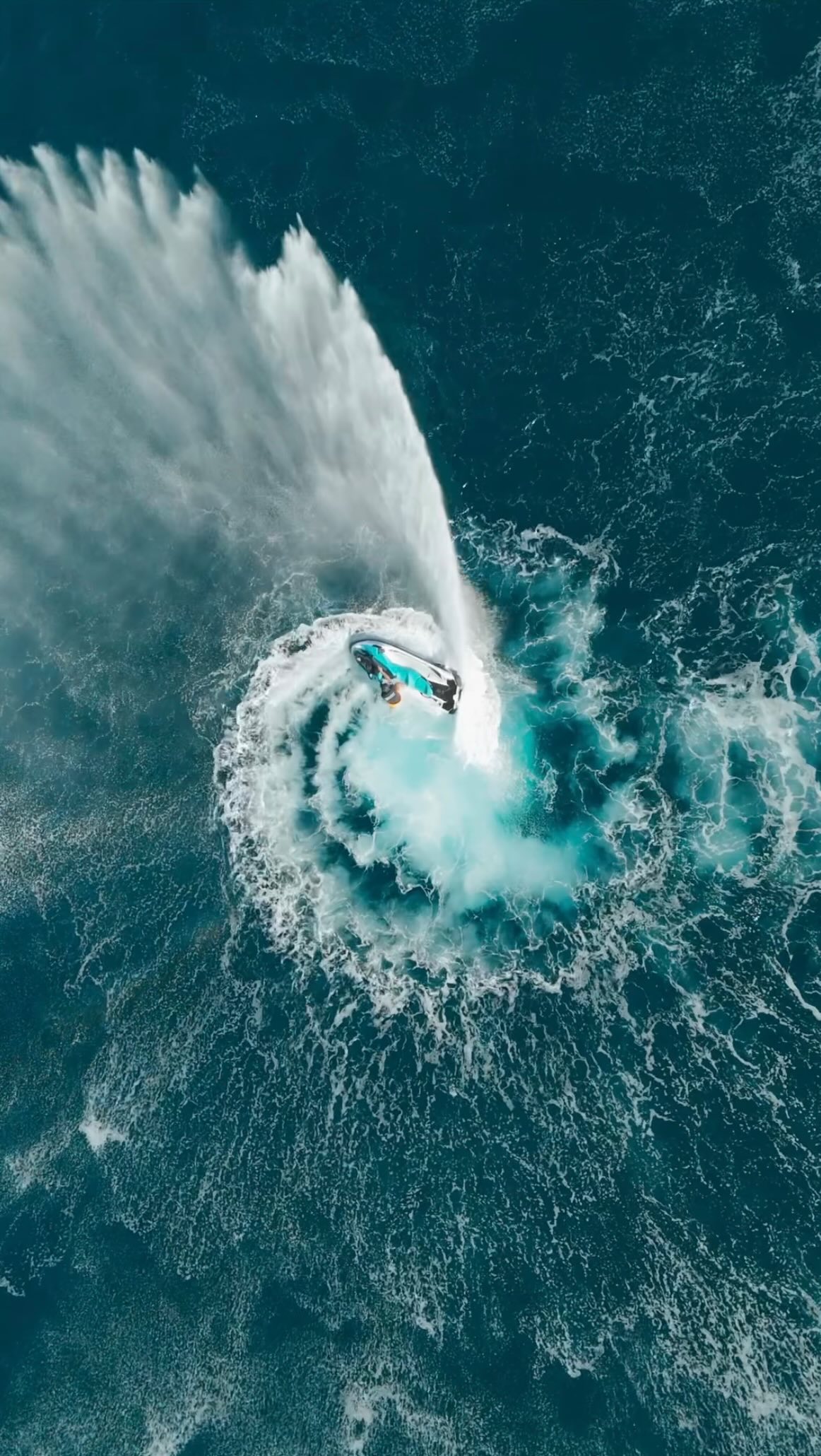 Octubre en Fuengirola no es lo que la gente imagina…
El verano continúa, el mar está perfecto y el viento sopla suave. 🌊🔥
Y sí… seguimos con motos de agua para quienes quieren desconectar de la rutina, liberar adrenalina y vivir algo diferente. 🚤💨
Tanto si vienes con amigos, pareja o familia, tenemos:
✅ Salidas guiadas
✅ Sin necesidad de licencia
✅ Gasolina + chaleco incluidos
✅ Fotos para recordar la experiencia
Porque aquí el verano dura más.
Tú solo ven a disfrutar. 😎
📍 Puerto de Fuengirola local 38
📲 Reserva por DM o a través de nuestra web.
Gracias a @nander89 y @wildwolflopez por el apoyo con este vídeo. ¡En equipo siempre mejor! 🙌
#fuengirola #fuengirolaboat⛵ #JetSkiExperience #jetskifuengirola