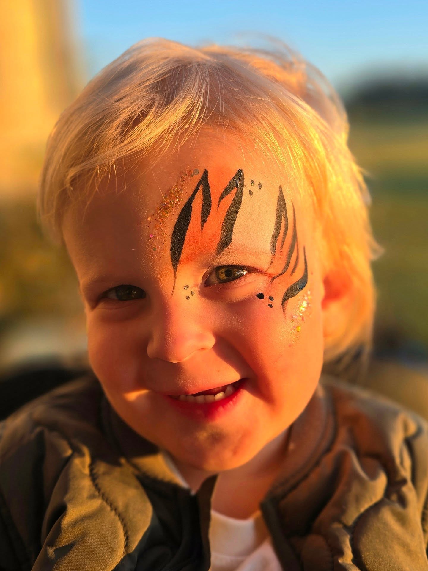 Such a beautiful little fall festival, on the most breathtaking property! We feel so privileged to be a part of these beautiful family traditions🍁❤️
#DixieLandFacePainting #FacePaintingFun #BalloonTwisting #FallFestival #AutumnVibes #FamilyFun #NashvilleEvents #NashvilleFacePainter #BalloonArtist #FallMagic #MakingMemories #PumpkinSeason #TennesseeEvents #NashvilleFamily #kidsentertainment