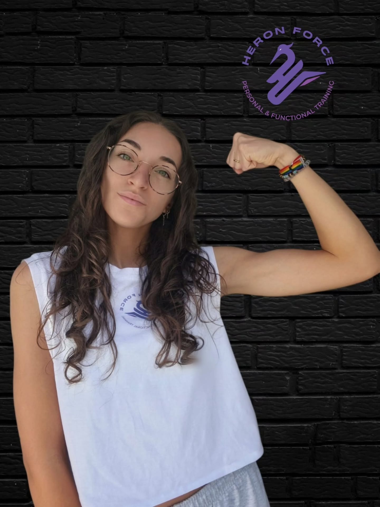 ✨ Nuovo traguardo in casa @heronforcearea! ✨
Complimenti alla nostra coach @angelica.spera per aver conquistato la certificazione nazionale di Personal Trainer 1° livello! 💪🔥
Un riconoscimento che conferma la sua dedizione, competenza e passione, e che aggiunge ancora più valore e professionalità alla nostra community 💥
Siamo fieri di crescere insieme, un passo alla volta.
📍@heronforcearea, dove la forza si costruisce, dentro e fuori la palestra 🦅❤️
•
•
#heronforcearea #personaltrainer #certificazione #fitnesscoach #proudteam #motivation #growtogether #functionaltraining