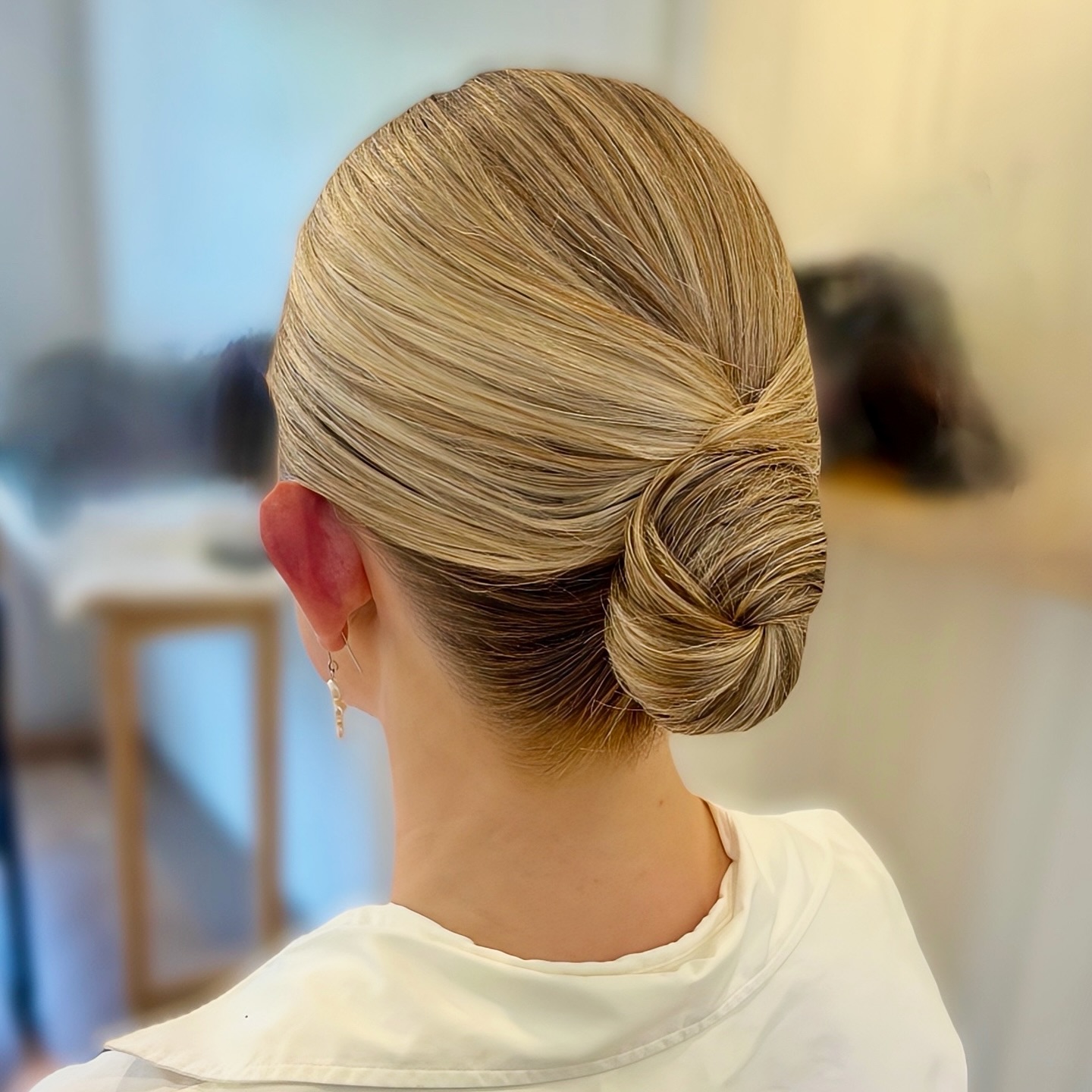 Chic bun by the wonderful HAYLEE!
💌 Now booking 2026 weddings across Sydney, South Coast and Southern Highlands NSW.
Enquire via our website to connect with your bridal hair and makeup team.
Our calm, professional artists make your wedding morning seamless, supportive, relaxed and beautiful.