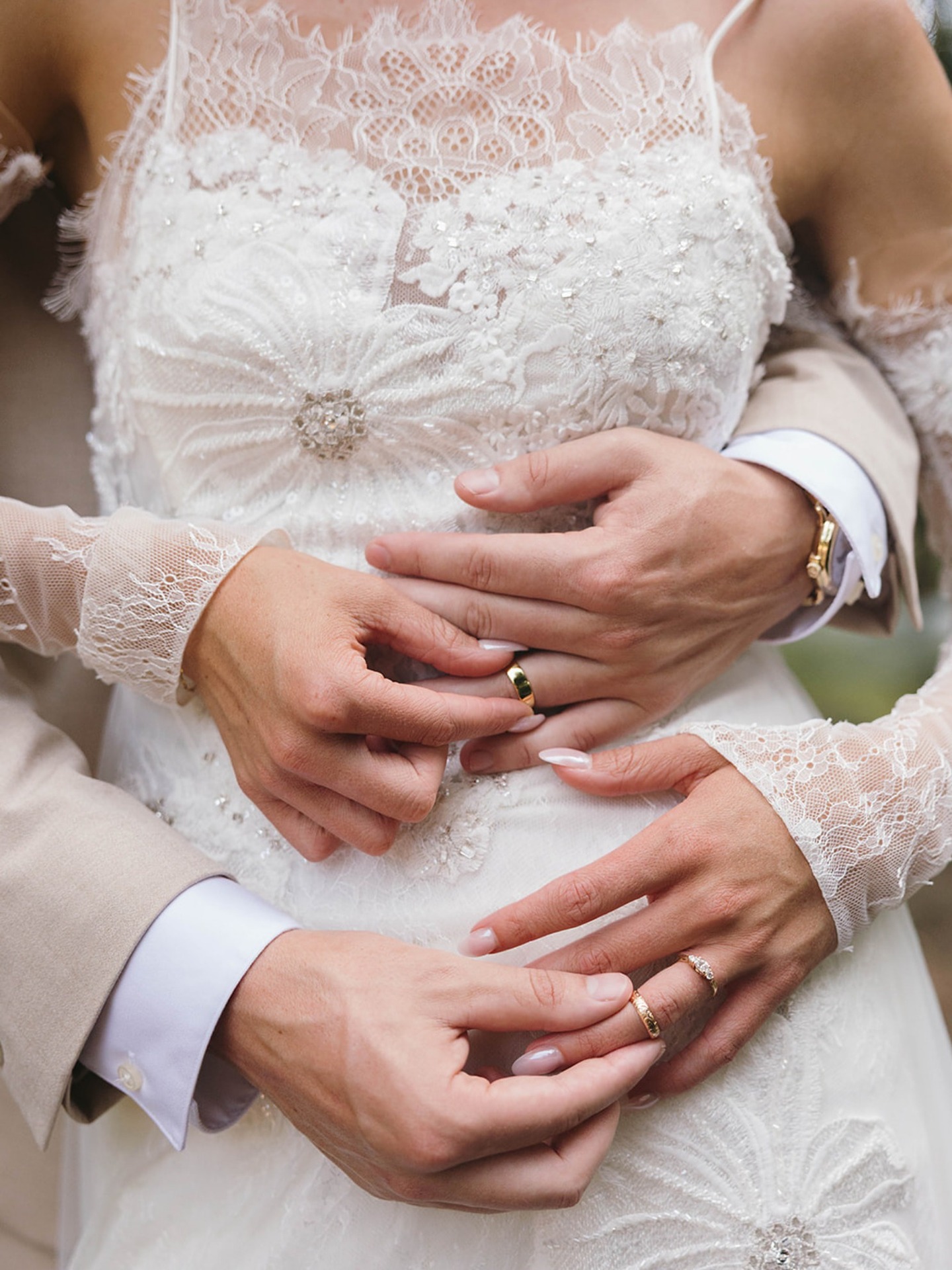 When brides start planning their wedding, it’s easy to get caught up in every pretty detail on Pinterest… but some of those “must-haves” actually sabotage your wedding budget. Here’s where to shift your perspective so you spend smart and still get the wow factor:
✨ Mood Lighting Matters
Don’t underestimate the power of candles or string lights. Soft, layered lighting instantly transforms a space and makes everything look elevated, without breaking the bank. Sometimes it’s the simplest touch that creates the most magic.
✨ Scale > Quantity
Instead of filling every inch of space with tiny arrangements, focus on a few dramatic statement pieces like: a lush floral arch or oversized centerpieces. Big, intentional designs have more impact than dozens of small, forgettable details.
✨ Meaningful Touches Over Over-the-Top Extras
Script fonts on menus, curated signage, a thoughtful seating chart, or personalized details speak louder than flashy add-ons. It’s about making your day feel personal and intentional, not overwhelming your guests with “stuff.”
✨ Your Venue Sets the Tone
This one’s huge: choose a venue with built-in beauty and character, not a blank slate you’ll have to spend thousands decorating. A venue that already aligns with your vision saves you money everywhere else. It’s the foundation of your vibe.
At the end of the day, smart planning means focusing on fewer, high-impact details that elevate your day without draining your budget.
Now booking 2025 and 2026 weddings across Houston + Southeast Texas. Reach out to schedule your consultation now. www.lotvevents.com