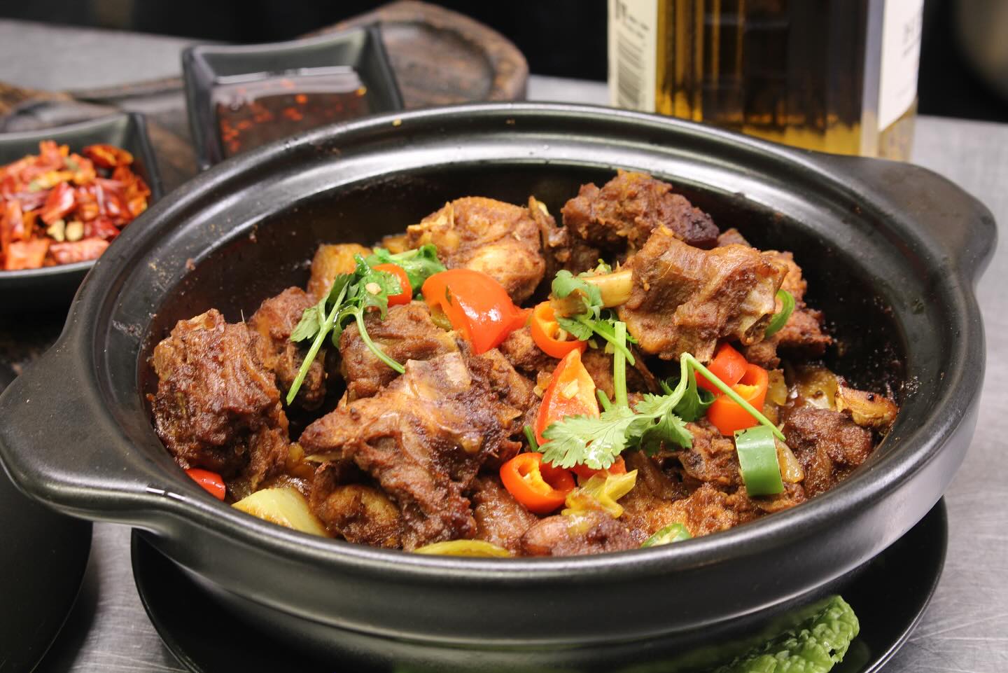 🍲 New Dish Alert! 🔥
Say hello to our Clay Pot Chicken — tender chicken simmered to perfection in a rich, aromatic sauce with just the right touch of spice.
Deep, comforting, and full of bold Chinese flavours — a must-try from our renewed à la carte menu. 🥢✨
Happy Food Garden
📍Kalevankatu 23, 00100 Helsinki
#HelsinkiEats #HelsinkiFood #HelsinkiRestaurants #HelsinkiLife #VisitHelsinki #HelsinkiFoodie #HelsinkiFoodGuide #ChineseFood #ChineseCuisine #AuthenticChineseFood #ChineseFoodie #AsianFood #AsianCuisine #SpicyFoodLovers #WeekendVibes #FoodWithFriends #Foodstagram #FoodPhotography