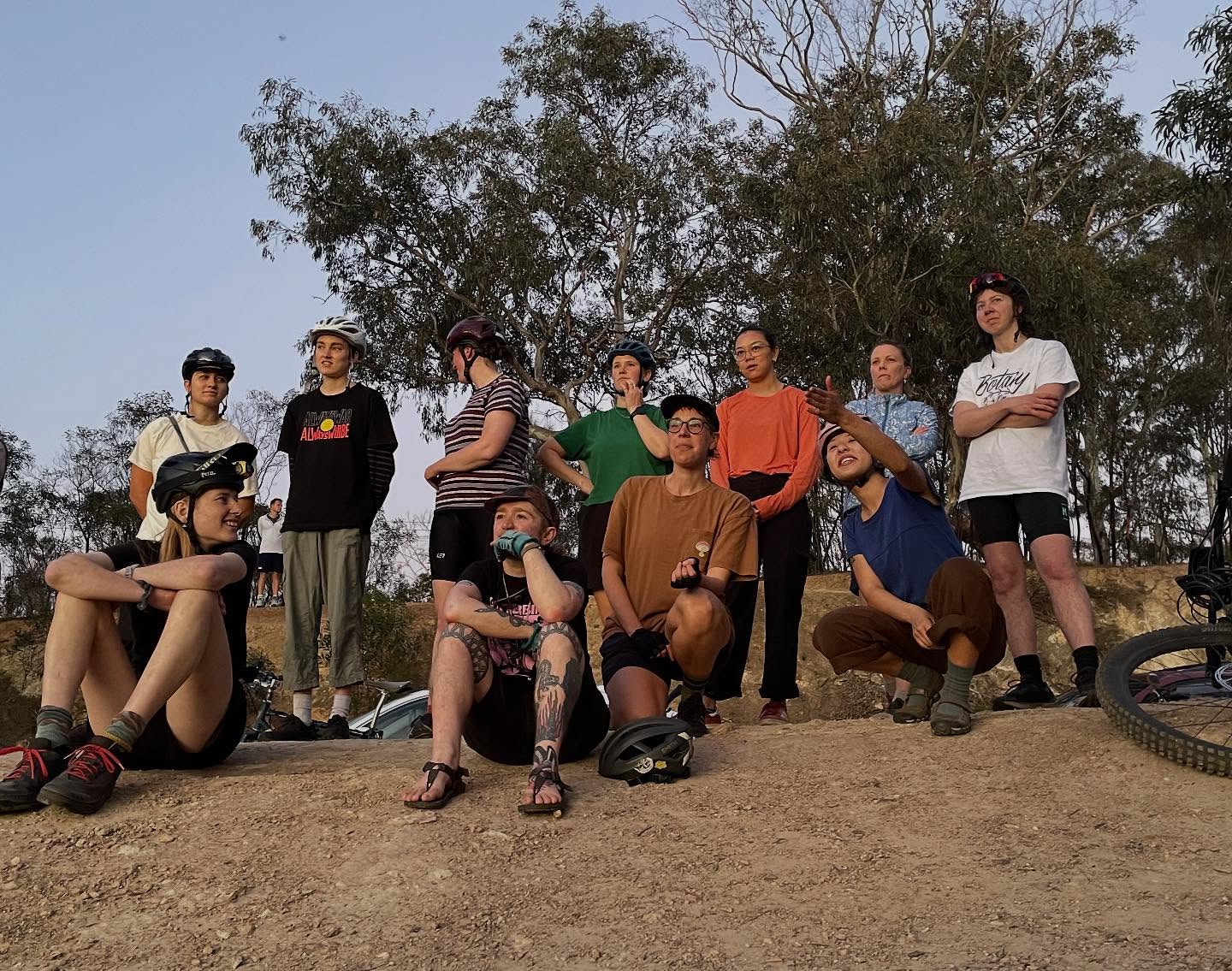 Come and experience the sunset glow! 6:15 for 6:30 roll out, Darling Gardens Rotunda. We’ll ride the trails for 1-1.5 hours and then, if there’s interest, head to the pub. All skill levels welcome, no drop. Bring lights! See you tomorrow!