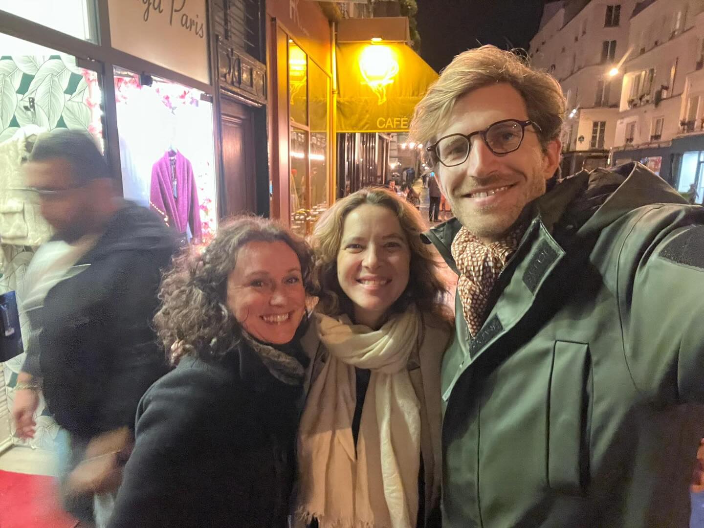 3 hôtes 18 participants c’est parti !