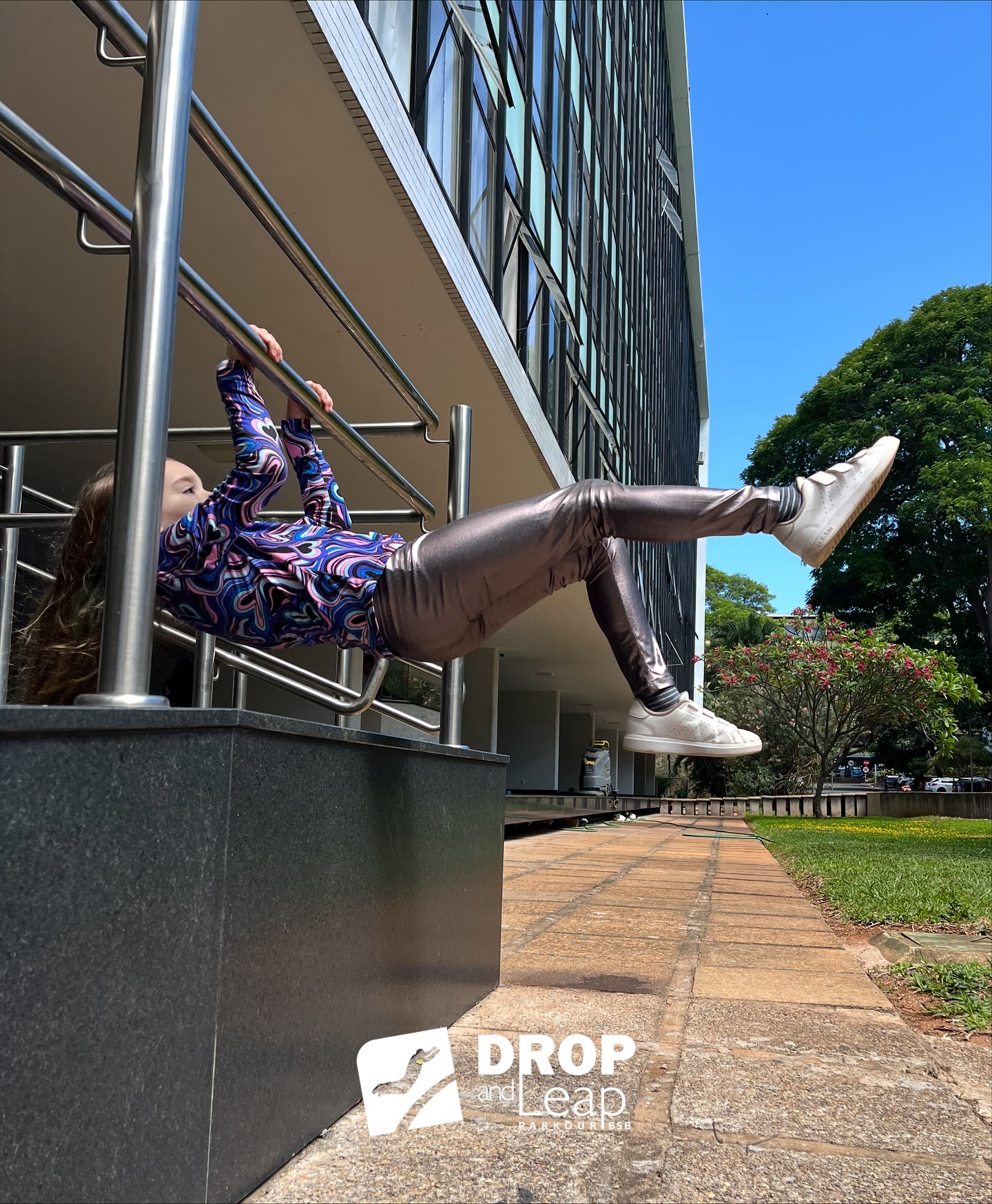 Cores, curvas, retas e movimento!!! Essa é a cidade que queremos!!!!
Escola de Parkour @dropandleap 💚
#parkour #parkoureducação #pulecomoumagarota