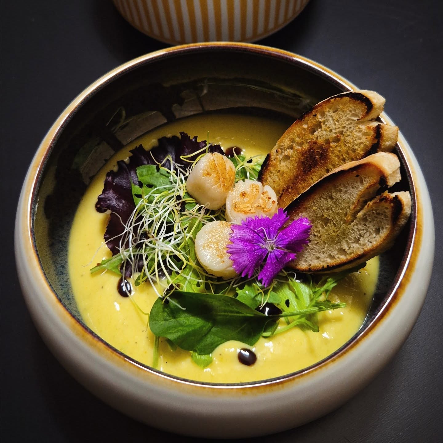 Gaspacho jaune
Saint Jacques juste poêlées