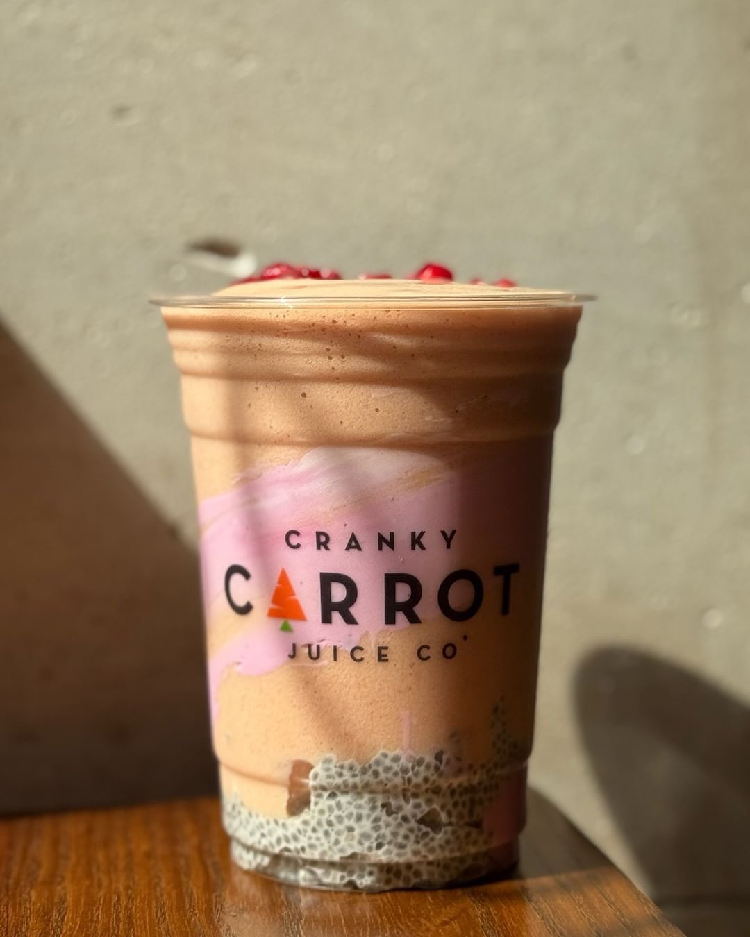 The Holistic Latina is blending up a gut reparative smoothie packed with tropical goodness! 🥭🥥
Elevate it by adding @promix Strawberry Whey Isolate Powder. 🍓
#crankycarrotjuiceco #smoothierecipe #houstoneats #healthyhouston #gutrepair