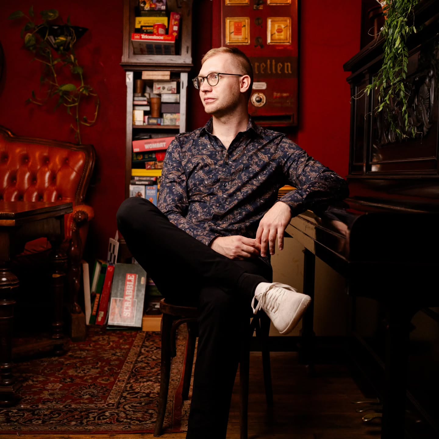 Danke an @katharinagebauer.de für das mega Shooting. Hat mega Spaß gemacht 😊
Danke auch an @hanna.huckebein das wir bei euch in der Bar shooten durften 🙏
#shooting #jazzmusician #solopiano #fun #fotoshooting #professionalphotographer #moretocome #composer