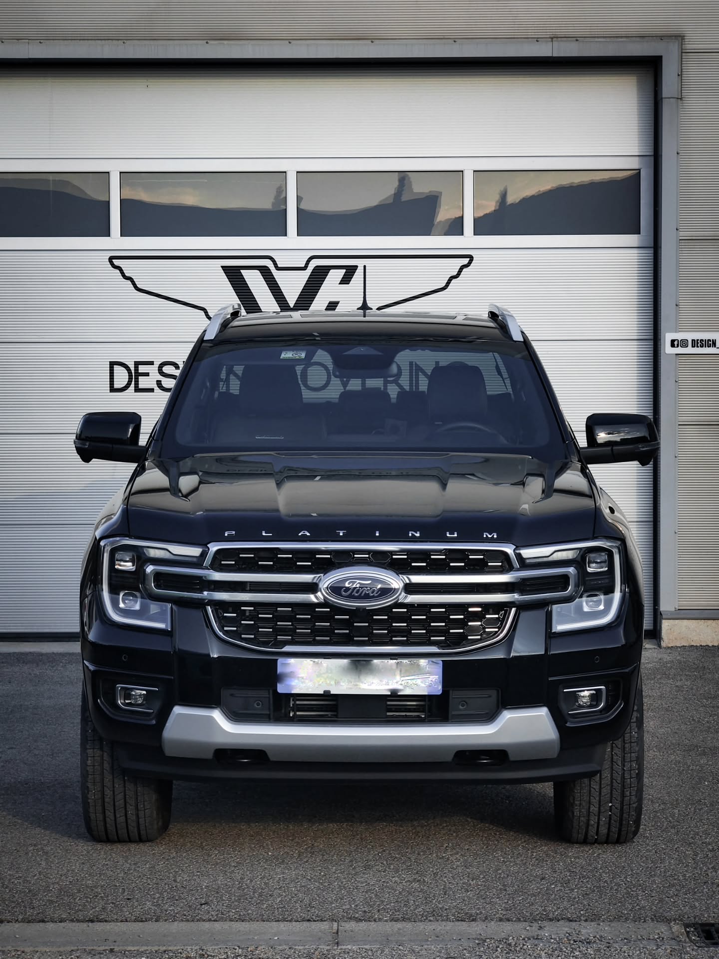 Un gros Ranger à l'américaine avec la finition Platinum !
.
Dans cette configuration le client voulait utiliser le PPF pour sa fonction première: la protection physique ! C'est chose faite avec un tour de caisse complet qui le protégera des branches et autres désagréments des sorties en forêt 🏞️
.
⬇️ Ford Ranger Platinum ⬇️
✔️PPF tour de caisse
.
#car #cars #ppf #covering #wrapping