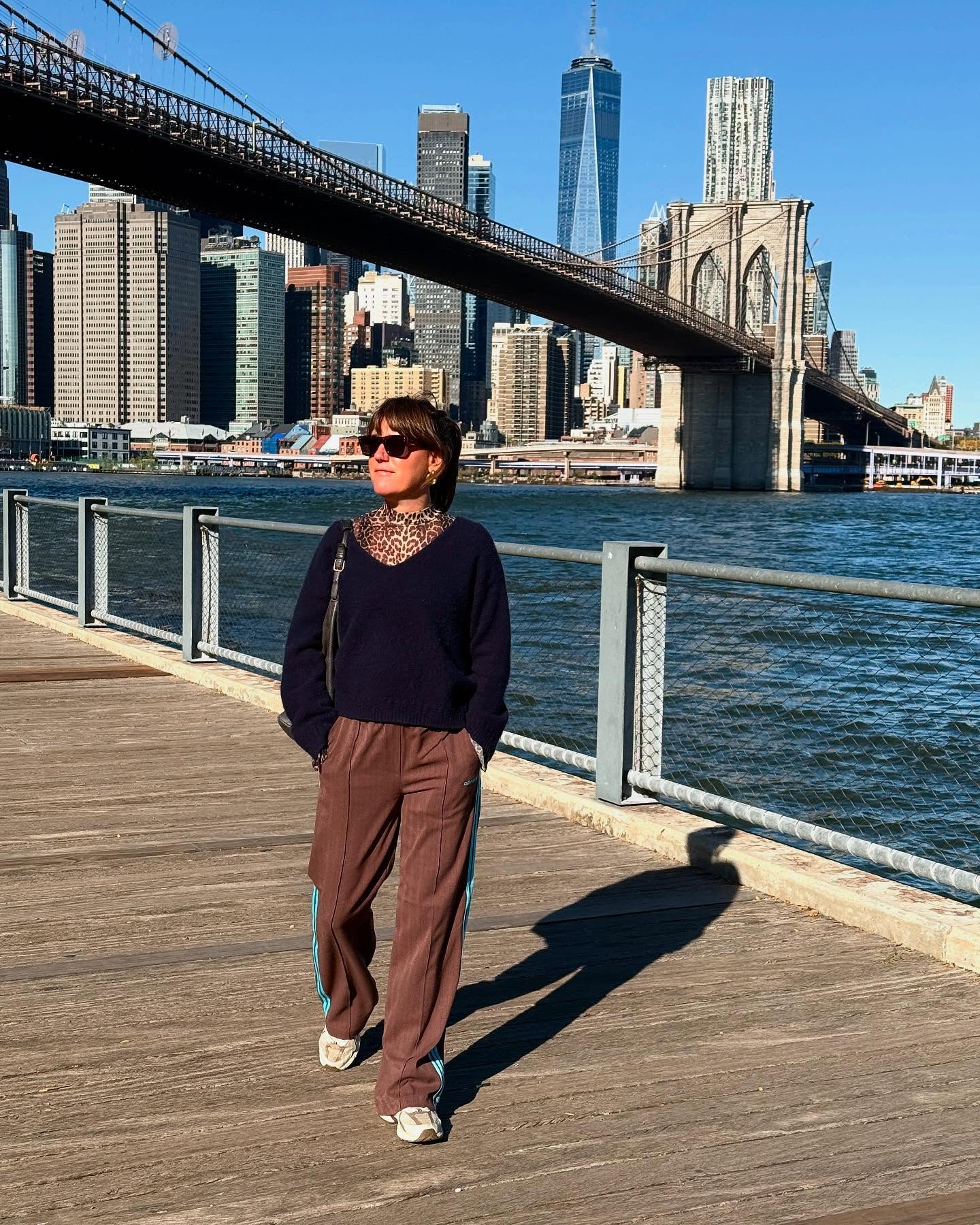 Future the Crowd bestaat dit jaar 4 jaar en in die vier jaar zijn we van idee op papier flink gegroeid naar waar we vandaag de dag staan! Om ons aanbod te blijven ontwikkelen is onze oprichtster Suzanne voor inspiratie naar New York afgereisd. Hier ontmoet ze verschillende organisaties in het maatschappelijke veld om hen te spreken over de kracht van theater. En we kunnen alvast verklappen, die kracht is groot! Het is een bijzondere reis waar we de komende tijd over zullen delen via onze kanalen. Hier alvast een kleine recap 🗽🇺🇸🏈☕️
#theatre #newyorktheatre #communitytheatre #theatreforchange