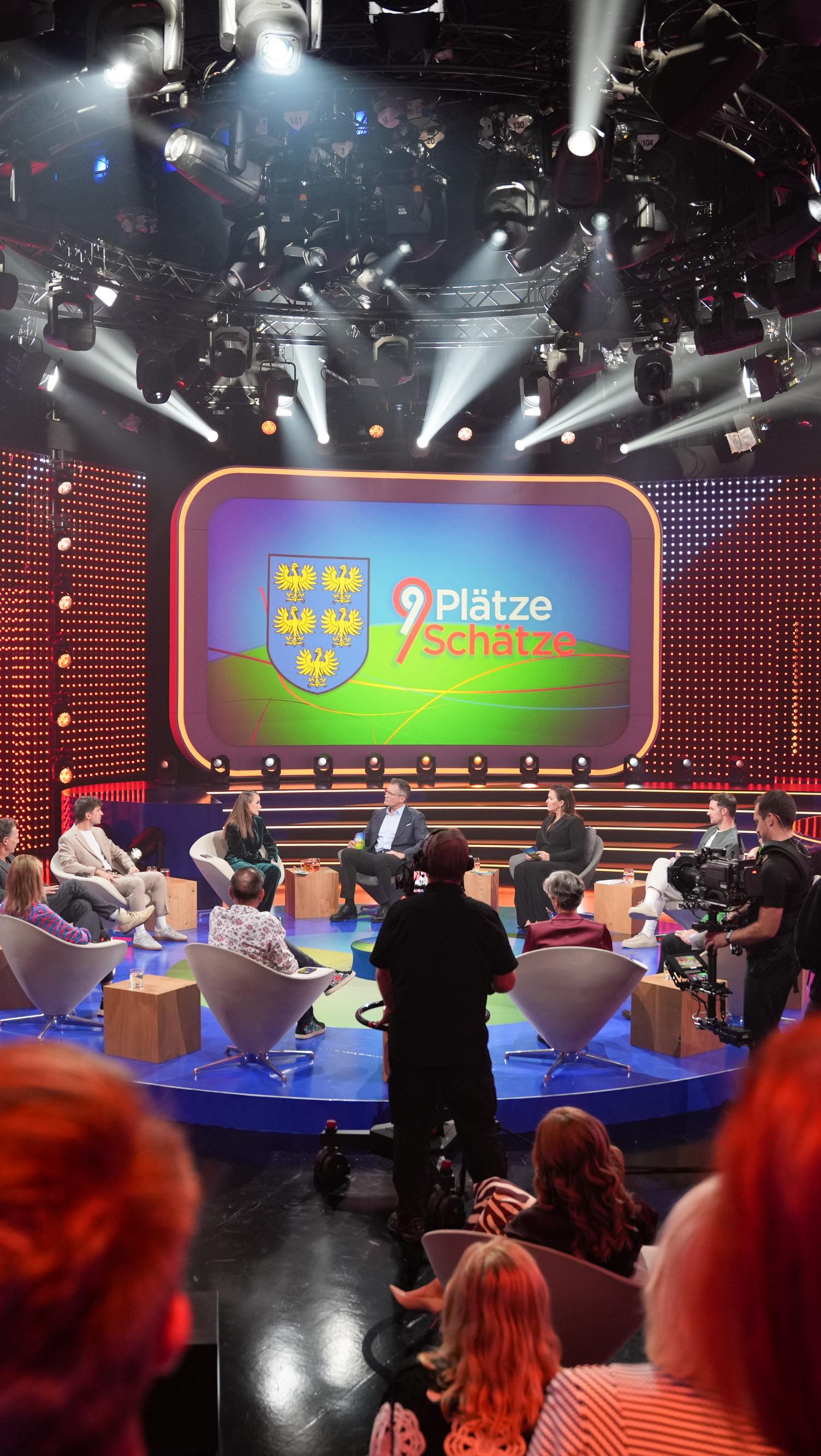 Y e s ! 🎉 Habt ihr eigentlich gemerkt, wie nervös ich war? 😅 Über 800.000 Zuseher 🫣
.
.
.
.
.
#9plätze9schätze #recap #mariazellerbahn #orf #happyme