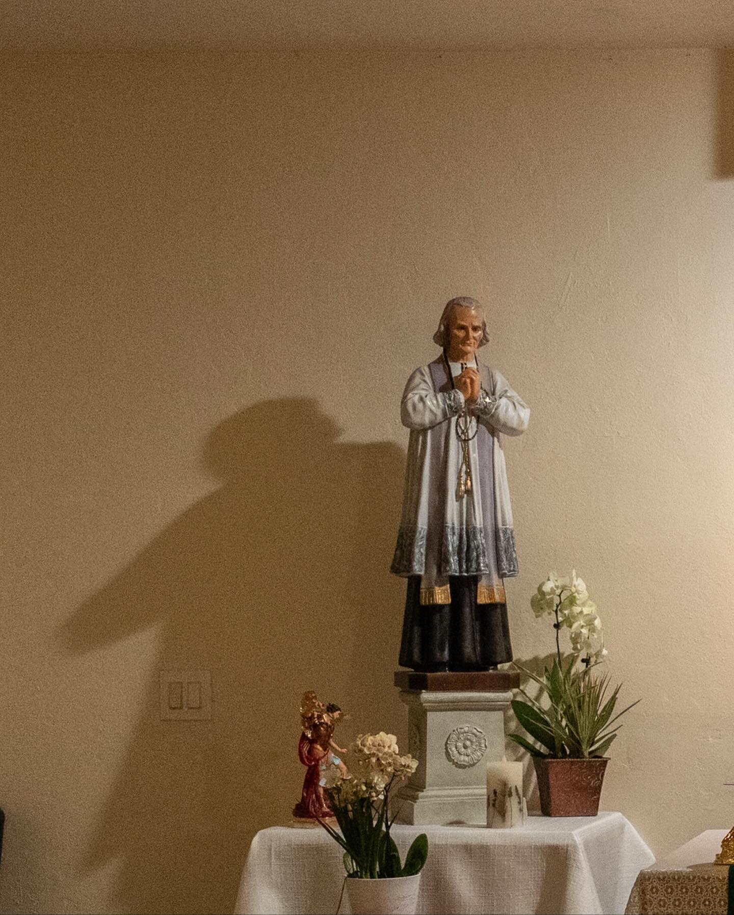 Adoration at the Newman House (Sept 11, 2025) ☦️🙏
We will have Adoration again in Morris Chapel on Nov 6 at 7pm!