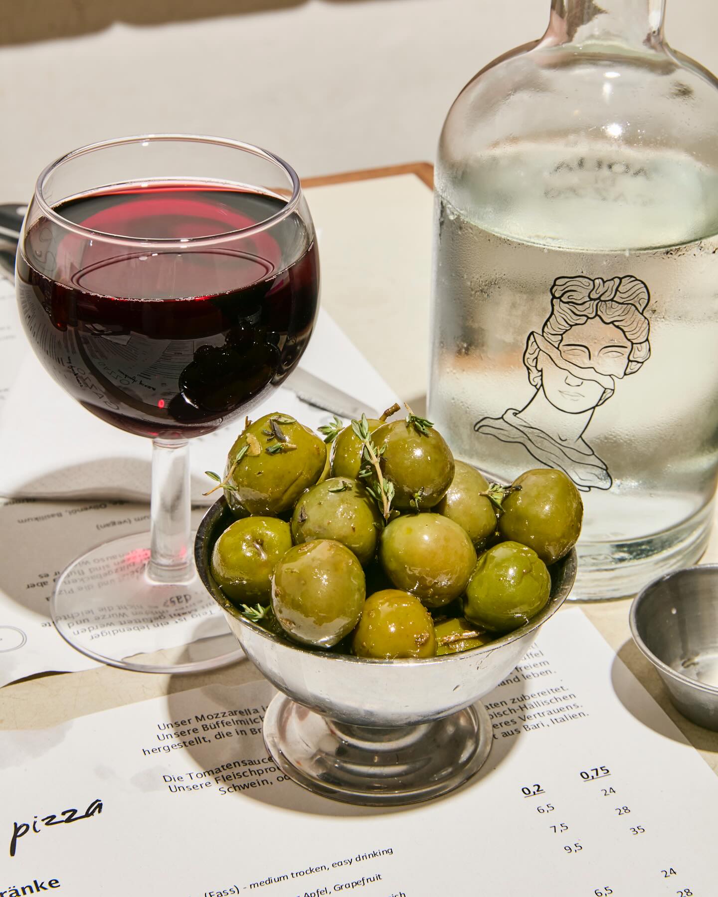 Nocellara olives marinated in herbs and citrus 🫒 These olives from Sicily are the most buttery, fresh and delicious olives ever 💋