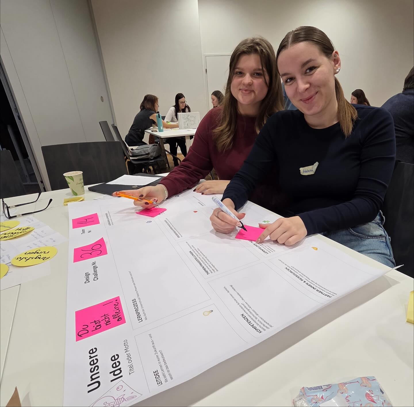 Wir waren dabei um die Zukunft mitzugestalten. 2 Schülerinnen und drei Lehrerinnen haben viele Ideen für die neuen Lehrpläne entwickelt.