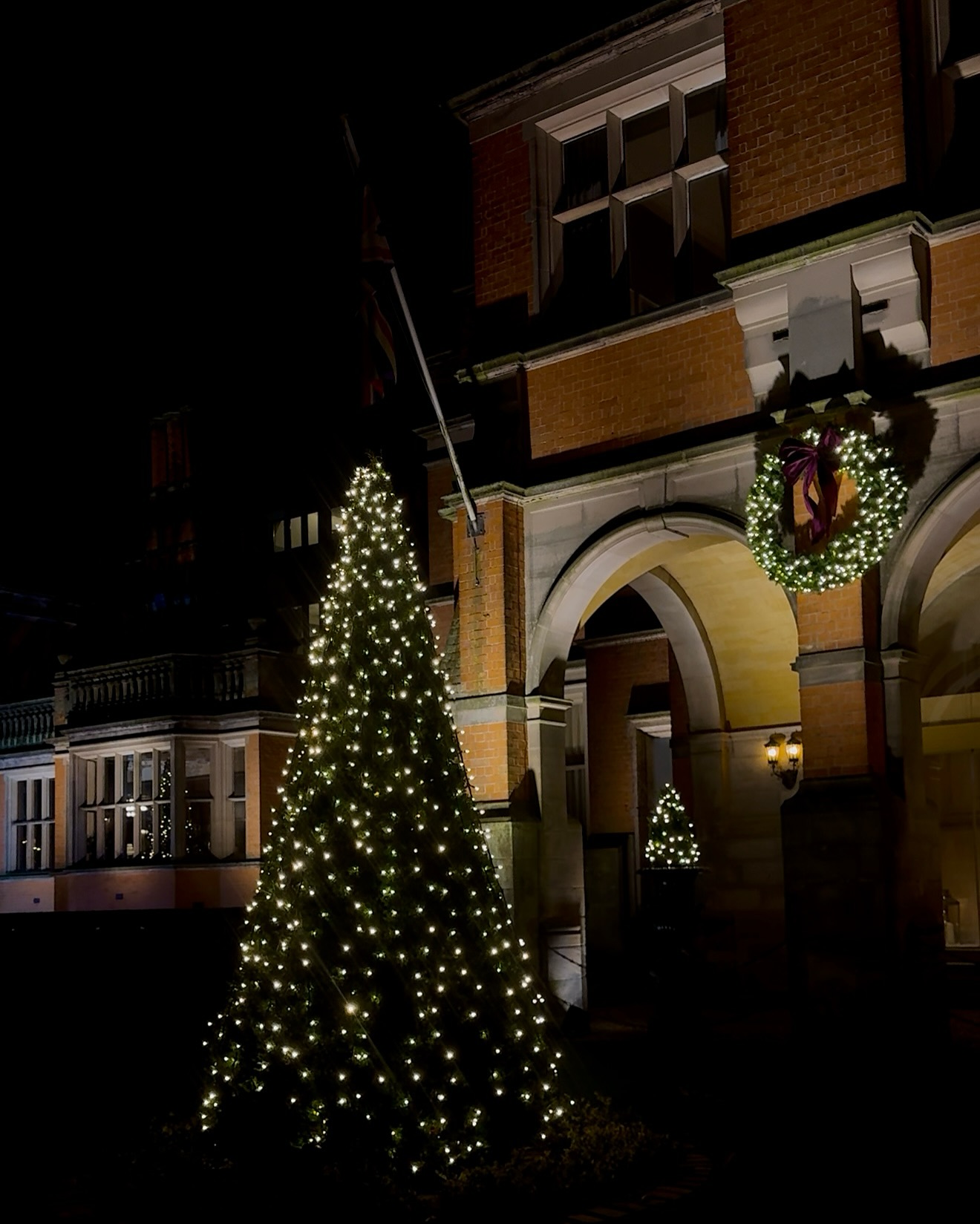 The only thing that beats our Twilight experience is a Festive Twilight experience. 🥹✨
Book your dreamy evening adventure from £85pp via the link in our bio!
#HoarCrossHall #Spa #Twilight #StarryNight #Christmas