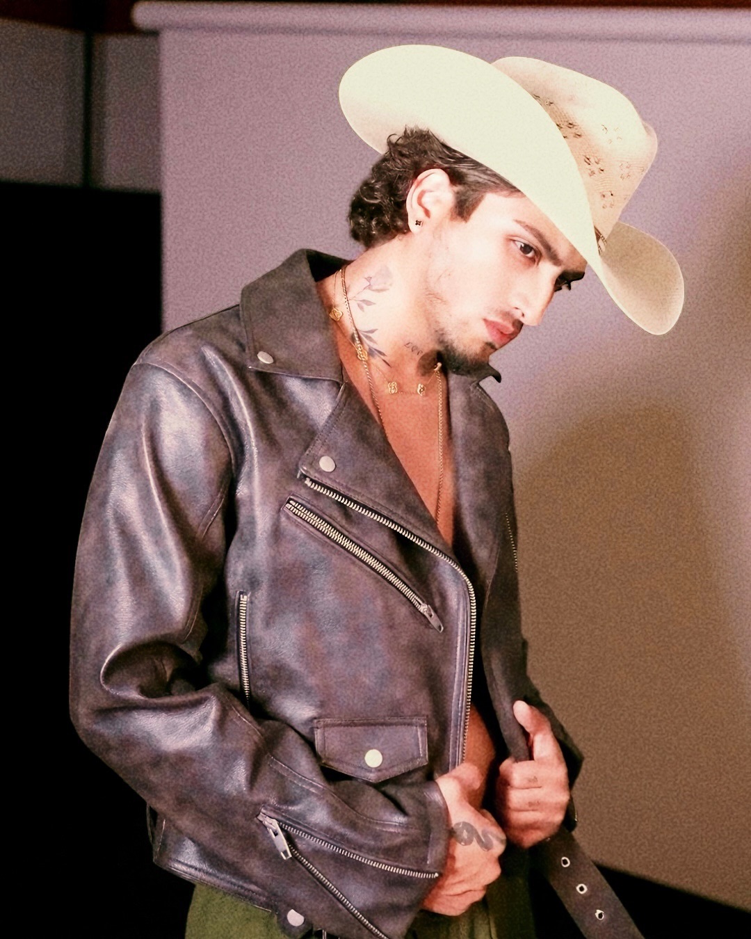 Este viernes sale #lapelotona 💀🔥 31 de Oct 🎃 pa’ que la pongas en tu fiesta eh ☝🏽