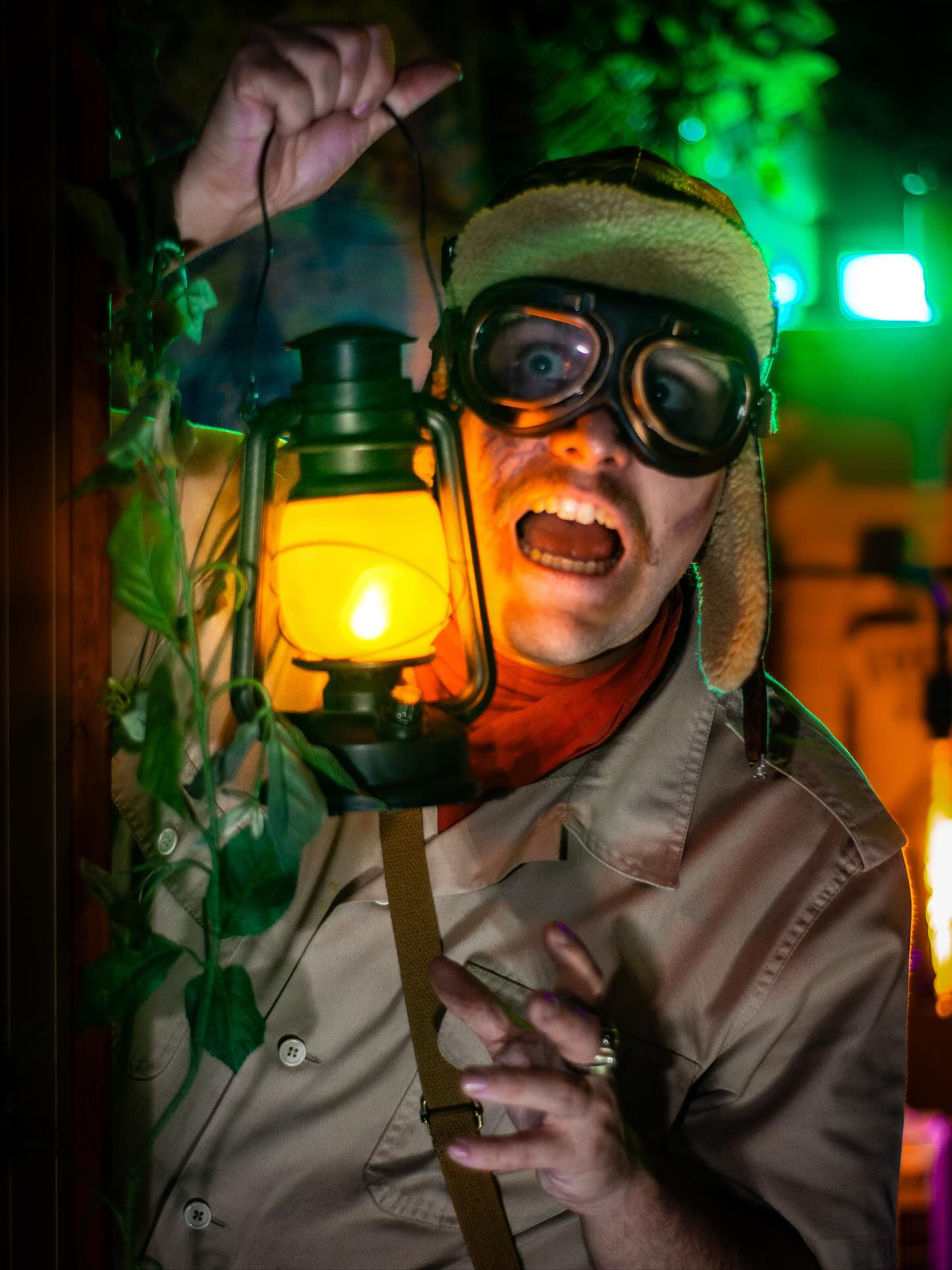 ❗️EXPLORERS❗️ There’s only 51 days until the big C is here 🎄And as we all know, the holiday season is peak time for family and colleague adventures. Get them together for an expedition quickly before tickets sell out. The #TheExplorersDiary is calling. Will you answer?
🌟The UK’s top rated experiences
📍 45 mins from Central London
📆 Book tickets in advance!
🎟️ Ticket link in bio 🎟️
@HoundsEscape
#LeaveRealityBehind
#ImmersiveExperience #LondonAttractions #ThingsToDoInSussex