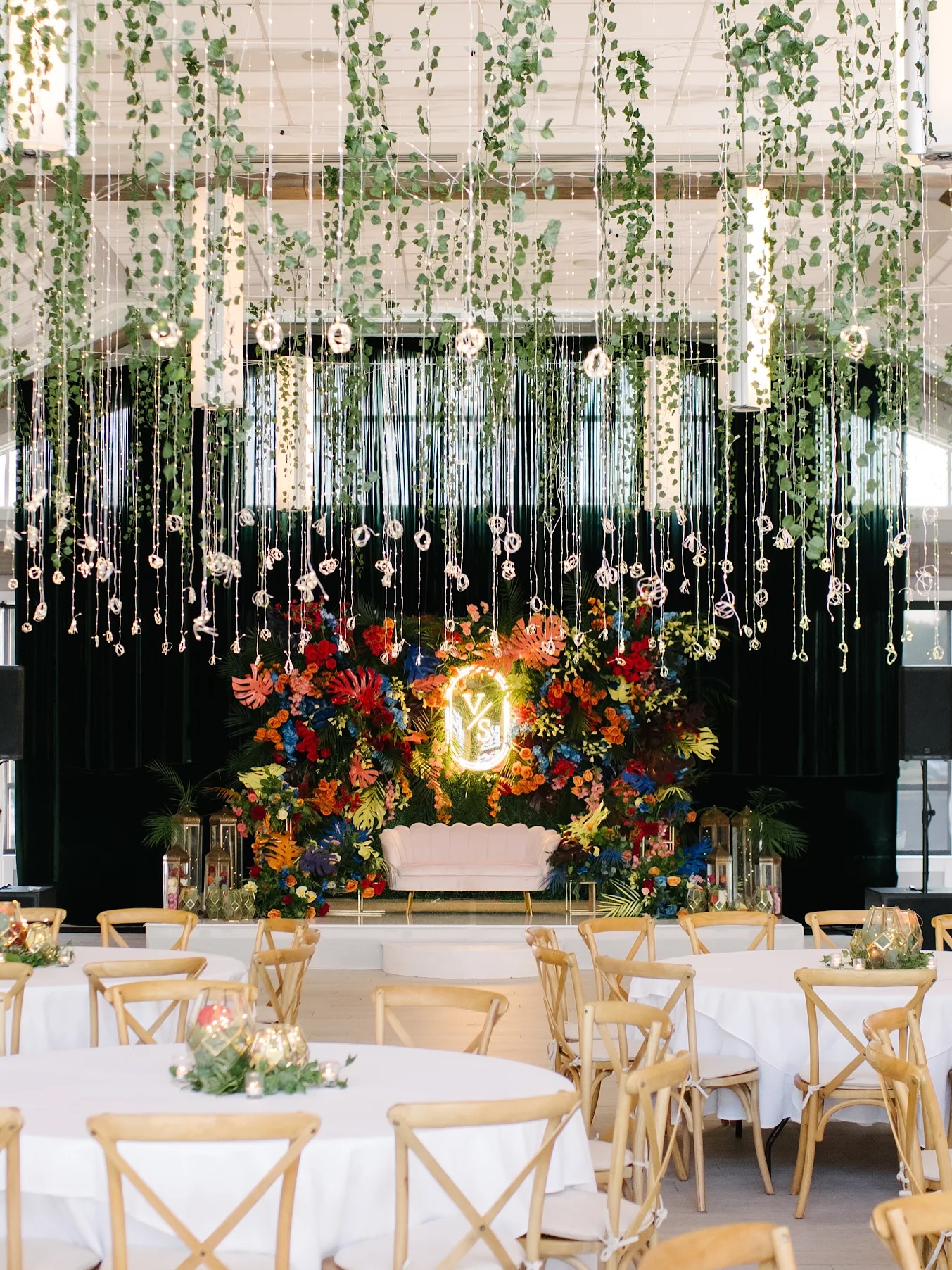 A night draped in music, laughter, and a thousand twinkling lights ✨🎶
📸Photographer: @mangostudios
📌Location: @theboathouseatmercerlake
📋Event Planner: @amv_weddings
🎥Videographer: @odysseyfilms.co
💄Makeup and Hair: @flawlessbeautybypauline
🤳Content Creator: @everbridalcontent
💋Henna Artist: @henna_by_shweta
🪑Chair Rentals: @theeventrentalguys
🍸Specialty Bartender: @bittersnrye
✨Draping: @neetlydraped
#exclusiveevents #exclusiveeventsny #sangeetnight #sangeetdecor #tristateweddings #luxurywedding #southasianwedding #prewedding #floraldecor