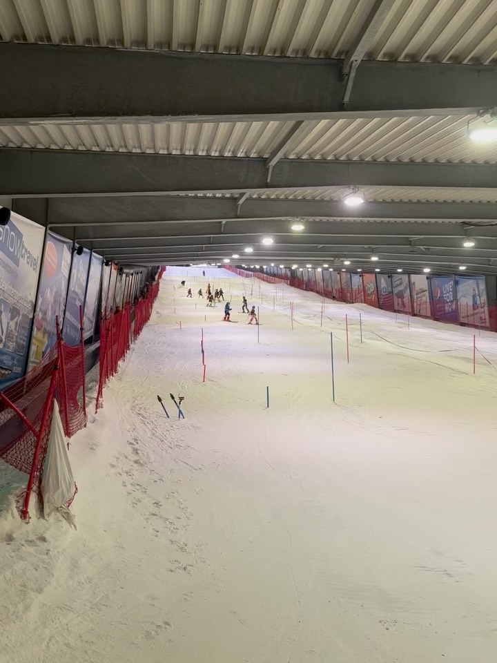 SPSRC PERR CAMP 2025 (Part3)
Team race day started with some serious 1:1 coaching then athletes raced individual slalom for podium prizes!!
#spsrc
#spsrcracing
#spsrcski
#teamski
#snowvalley
#skiracetraining