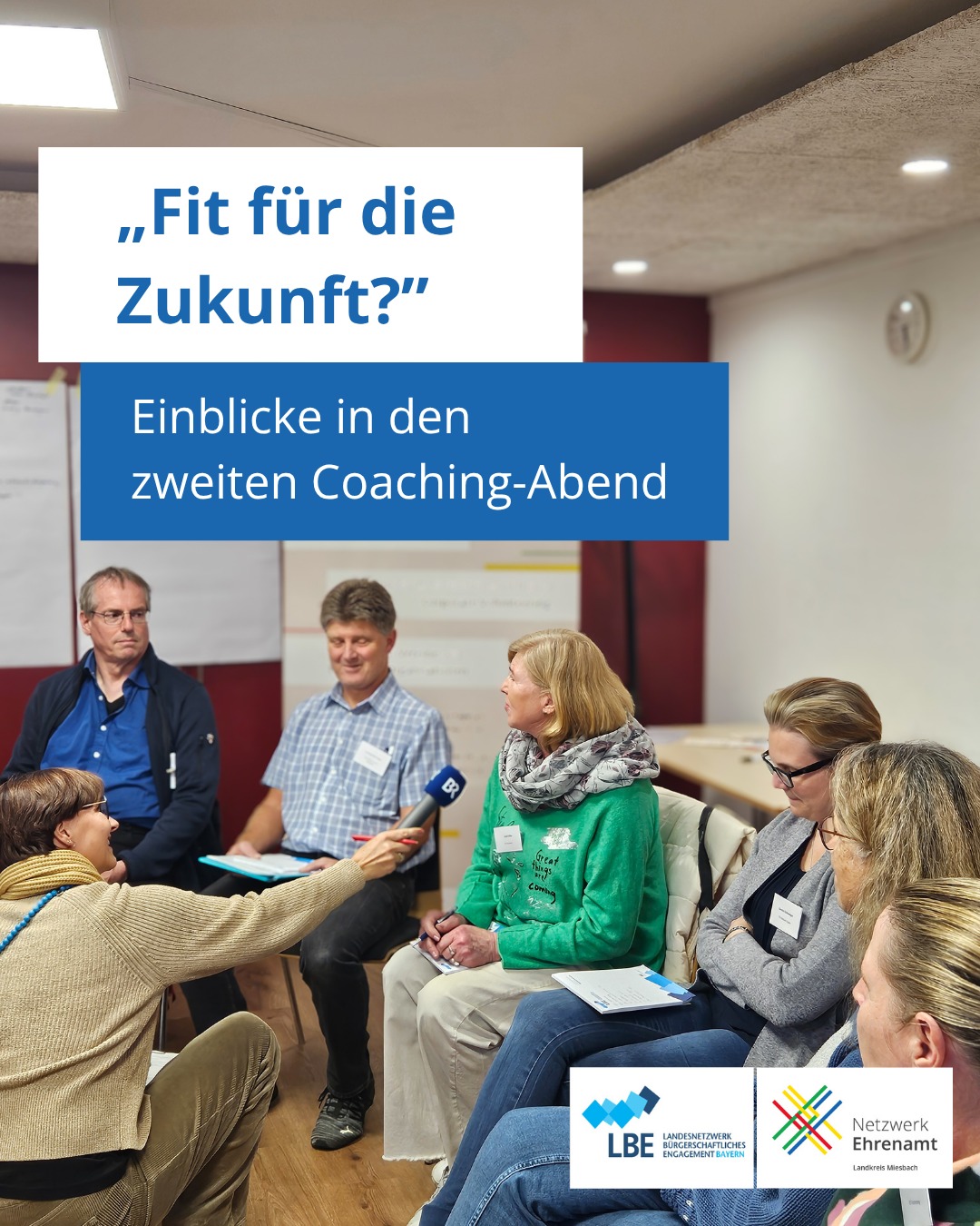 Unser zweiter Abend im Vereinscoaching war voller Ideen, Austausch und neuer Impulse.
Nach der Begrüßung durch Julia Leisner von der LBE ging es gemeinsam mit Coach Michael Blatz in die Themen des Abends.
Die Teilnehmenden überlegten, welchen Nutzen eine Mitgliedschaft oder ein Engagement im Verein hat und welche Hürden Menschen davon abhalten können, sich einzubringen. Die Ergebnisse wurden gemeinsam besprochen und eingeordnet.
Außerdem war der Bayerische Rundfunk zu Gast und begleitete den Abend mit Aufnahmen und Interviews rund um das Vereinscoaching und das Thema Ehrenamt.
Wir freuen uns schon auf Runde 3.
@lbebayern
@bayerisches_sozialministerium
@bayerischer_rundfunk
@michael.blatz.beratung
@weltladenholzkirchen
@tsv_rottach_egern
@chor_orchesterverein_miesbach
@tvmiesbach
@feuerwehrschliersee
#EngagiertInBayern #Vereinscoaching #NEAvernetzt #Ehrenamt #Vereine