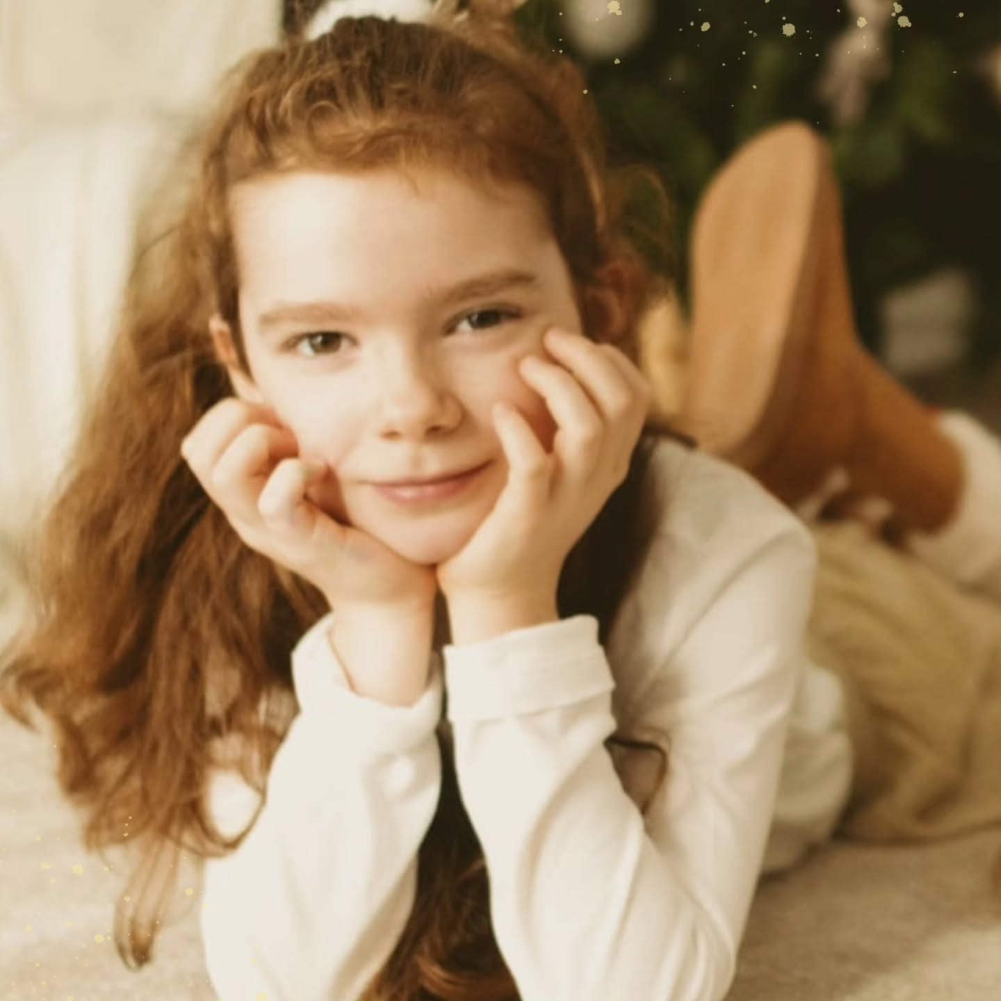 9 Anos da Holi. 💫
9 anos de amor, força e ternura. 🌸
A Holi é uma filha de sonho, uma menina de quem todos gostam, com um coração enorme, um sentido de justiça inigualável e uma presença cheia de luz. ☀️
És decidida, amorosa, autêntica. Tens um carinho e uma verdade que transformam quem te rodeia. És única, minha Holi. 💎
Não posso imaginar algo que me realize mais do que ser tua mãe. Eu e a tua irmã somos muito mais felizes porque te juntaste à nossa família. 🍀
Que continues a crescer fiel a ti, livre, corajosa e inteira, porque o mundo precisa exatamente do que tu és. 🦋
Com todo o Amor e os olhos em água, ❤️
Mamã Lisa
nota - Prometo ler com a Holi as vossas mensagens. 🙏🏻🌸😘❤️
📸 @claudianeto.photography