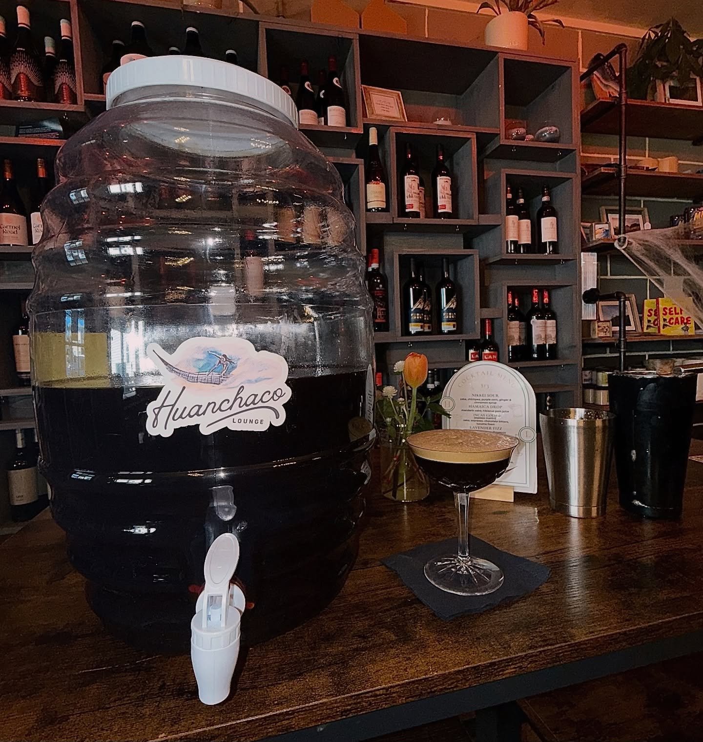 Huanchaco’s spiced THC Espresso Martini! ☕️✨ With French-pressed espresso, a hint of fall spices, and dark chocolate bitters, it’s the perfect toast for any occasion. This batch is headed to a wedding celebration! 🥂
At Huanchaco Lounge, we serve up easy-batch cocktails and mocktails, so you can sip, relax, and enjoy the moment!