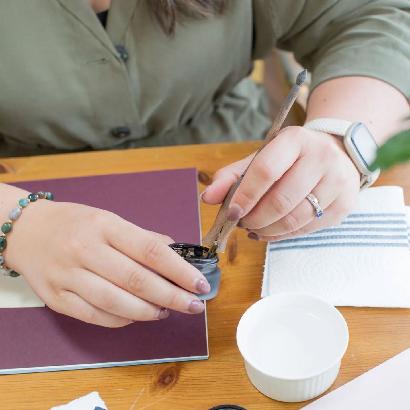 🎄✨ Get into the festive spirit with the magic of modern calligraphy!
✒️ Join my Christmas Beginner’s Calligraphy Workshop — a cosy, creative session where you'll learn the basic techniques and create beautiful calligraphy, perfect for cards, gift tags, and decorations!
No experience needed — just come ready to relax, sip something warm, and get crafty!
📍 Broadway Museum
🗓️ Saturday 1st November
⏰ 11am to 1:30pm
🎟️ Your own calligraphy kit and refreshments included!
Book your space or find out more via the link in my profile!
#CalligraphyWorkshop #ChristmasCalligraphy #BeginnerCalligraphy #ModernCalligraphy #LearnCalligraphy #CreativeWorkshop
#CotswoldsWorkshop #ChristmasCrafting #FestiveFun #HandLettering #CreativeCalligraphy #CalligraphyForBeginners #ChristmasDIY
#ChristmasArtsAndCrafts #HandmadeChristmas #DIYChristmas #CraftWorkshgop #CraftyChristmas #SeasonalWorkshop
#WinterWorkshop #CotswoldsCalligarphy #PenToPaper #PrettyLetters #CalligraphyInspiration #ChristmasCreativity #HolidayLettering
#CalligraphyLovers #BroadwayMuseum #ArtForBeginners #ModernCalligraphyWorkshop