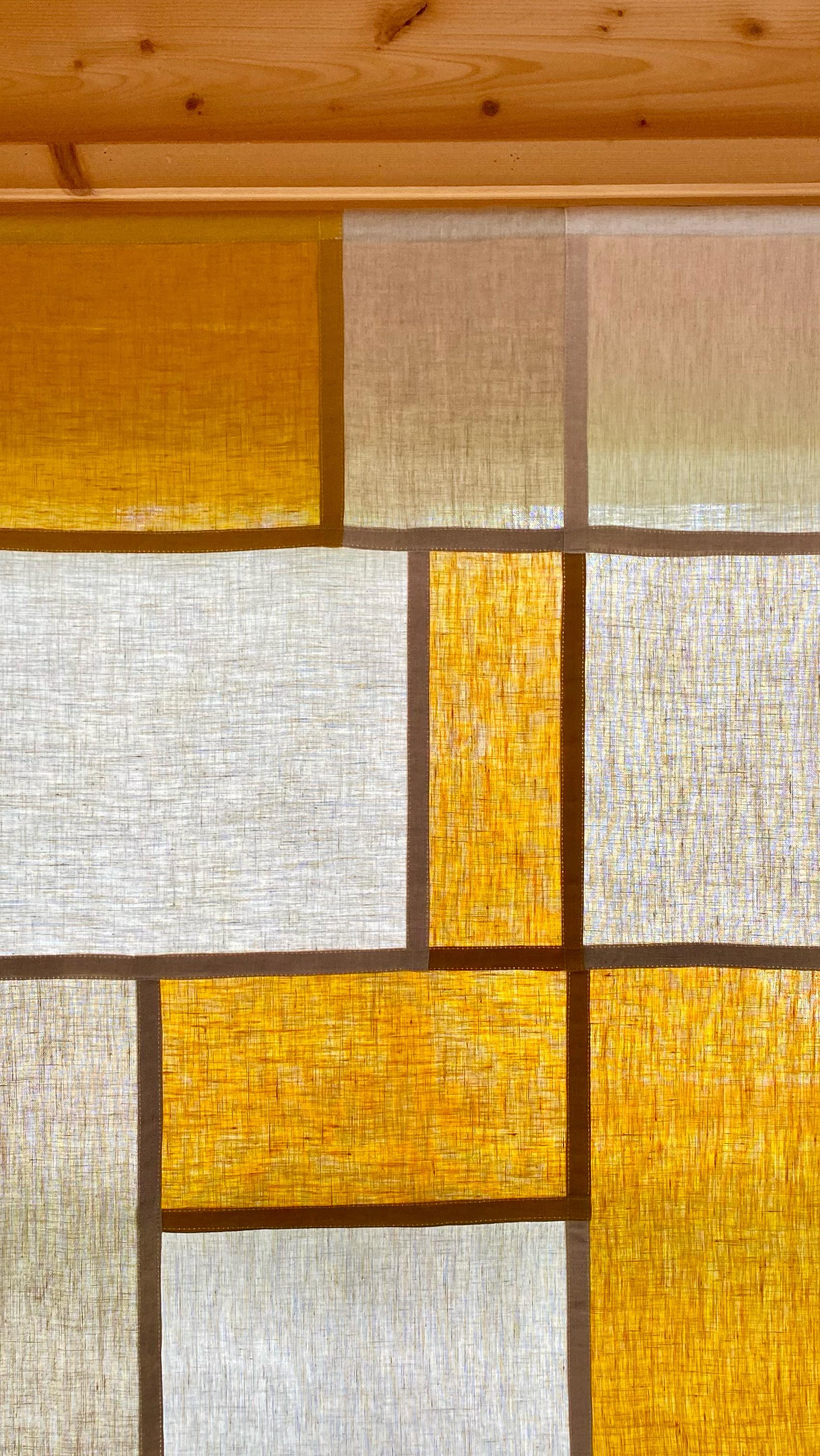 Avant d’être aimée chez vous, chaque création en lin est chérie ici — entre mes mains, avec soin et passion 💚.
Parce que le vrai sur mesure, c’est aussi l’amour que l’on y met de l’idée à la réalisation ✨.
#linbelge #decorationdinterieur #pojagi #linnaturel #rideauxenlin #matierenaturelle #surmesure #rideausurmesure #vitraildelin #madeinbelgium