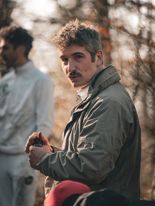 đ„ La Discorde đ Behind the scenes
CâĂ©tait en fĂ©vrier dernier : deux jours de tournage intense dans le froid et la brume normande avec les comĂ©diens fous furieux de LâEstampeur sous la direction du talentueux Fabien Champion.
#dattola #ladiscorde #newvideo #behindthescenes #ontheset @fabien__champion @valoche1er @ljn.carole - Photos : Fabien Champion & Maxime Lains