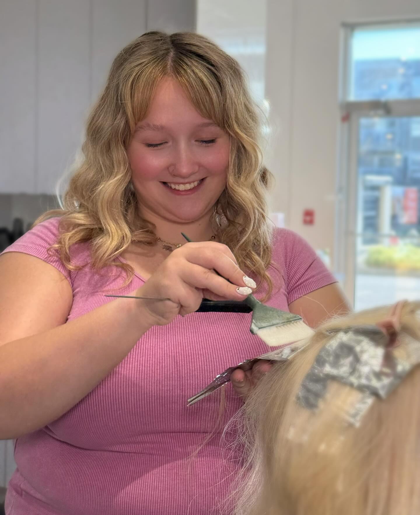 If it’s blonde, bold, or bouncy — Breanne’s your girl ✨
Meet Breanne — our bubbly blonde specialist who can turn any tone into your dream shade. She’s all about that perfect blowout, golden glow, and hair that moves like a Taylor Swift bridge 🎶
When she’s not behind the chair, you’ll find her lost in a romance novel, wandering Indigo, or cuddling her wiener dog 🐾
Ready for your main character hair moment?
📅 Tap the link in bio to reserve your next blonde, copper, or red transformation with Breanne!
#yqr #yqrhair #yqrhairstylist