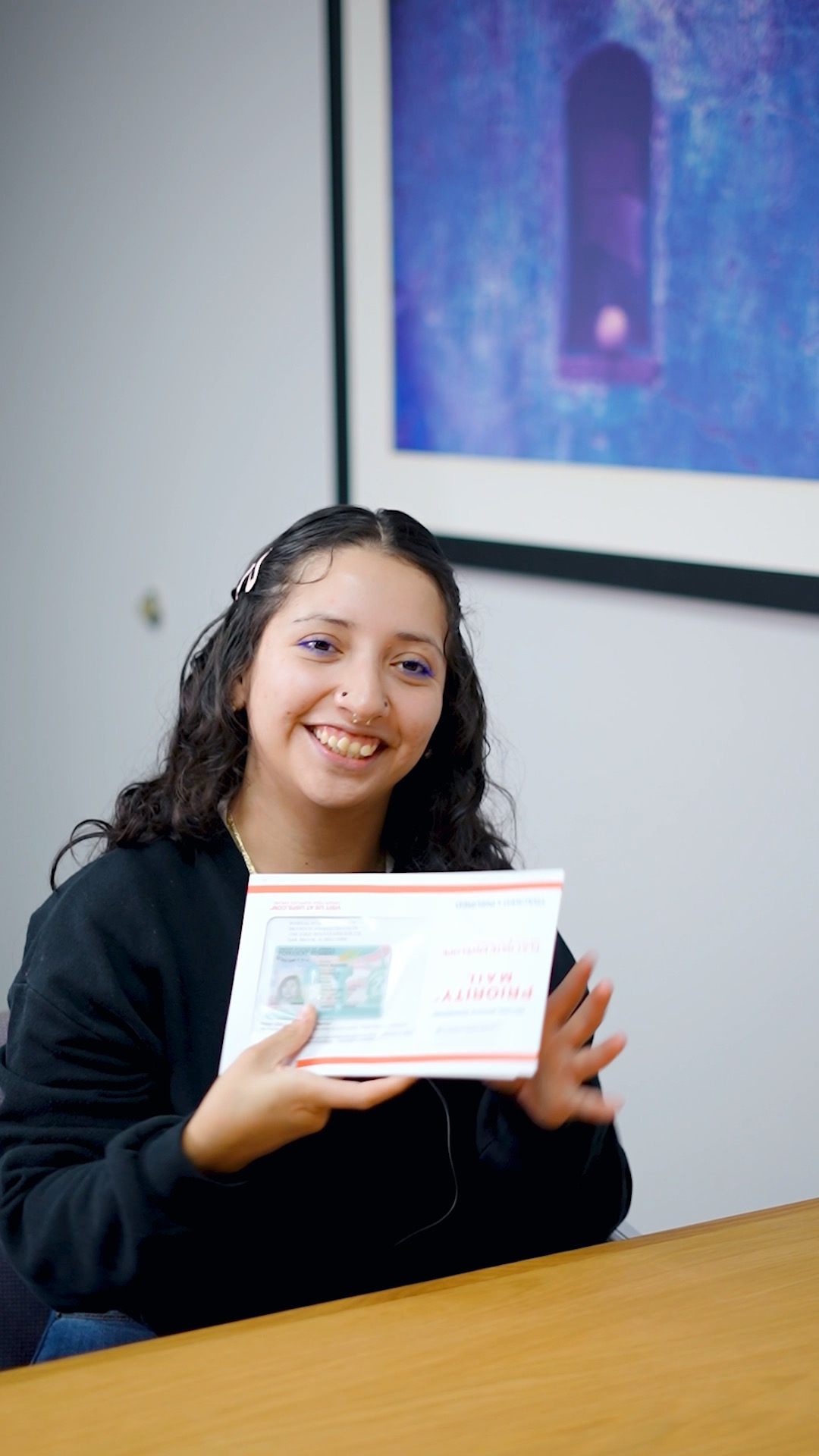 Nuestra clienta nos cuenta cómo se siente y cómo está viviendo estos momentos tan difíciles que atraviesa actualmente Estados Unidos en cuanto al tema migratorio, al mismo tiempo que recibe, por fin, después de tantos años de espera, su tarjeta de residencia.
Estamos seguros de que este mensaje resuena con muchas personas que están viviendo con miedo estos momentos. Sabemos que la situación actual es muy delicada, pero en días como hoy, donde somos testigos del poder de la perseverancia, recordamos que siempre hay motivos para mantener la esperanza.
Si usted necesita ayuda legal con su caso de inmigración, llamenos, nuestra primera consulta es gratis: 773-762-2500
#AbogadosDeInmigracion