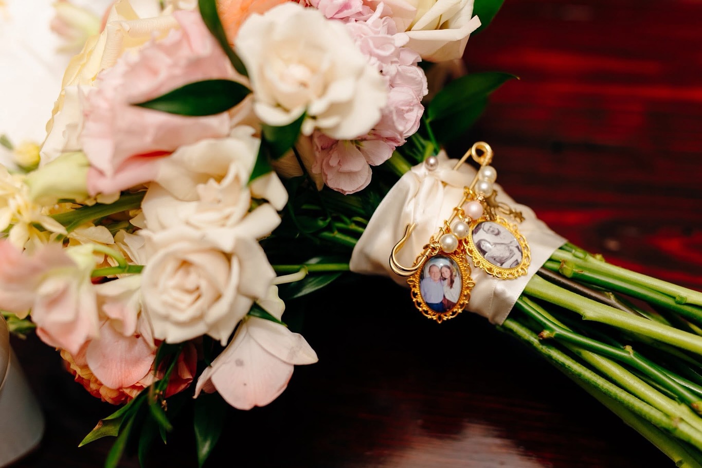 Had the absolute pleasure of creating Alex & Jacob’s wedding remembrance pins 💌
On a day that carries memories, new and old, so should the little things 🤍🧷
✨ Bride’s Bouquet Pin
✨ Father of the Bride Pin
✨ Mother of the Bride Pin
✨ Groom’s Pin
✨ Ring Bearer Pin
Congratulations and prayers always for these two as they begin their forever 💍