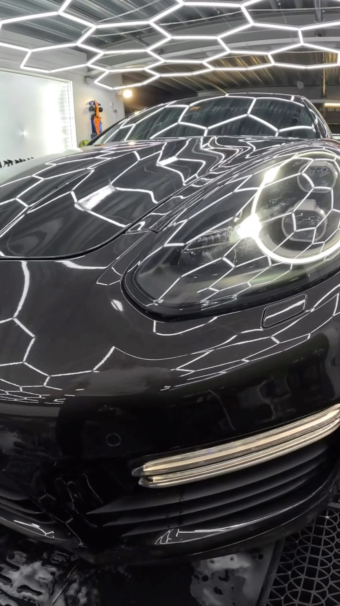 🔥 Porsche Panamera Turbo S – soin Prestigieux signé EasycleanVS.
1h intérieur + 1h extérieur pour un éclat à la hauteur de la performance 💎✨
📍 EasycleanVS – Martigny & Verbier | CHF 110.–
#EasycleanVS #PorschePanamera #CarDetailing #NettoyageAuto #Prestigieux #Martigny #Verbier #LuxuryCars