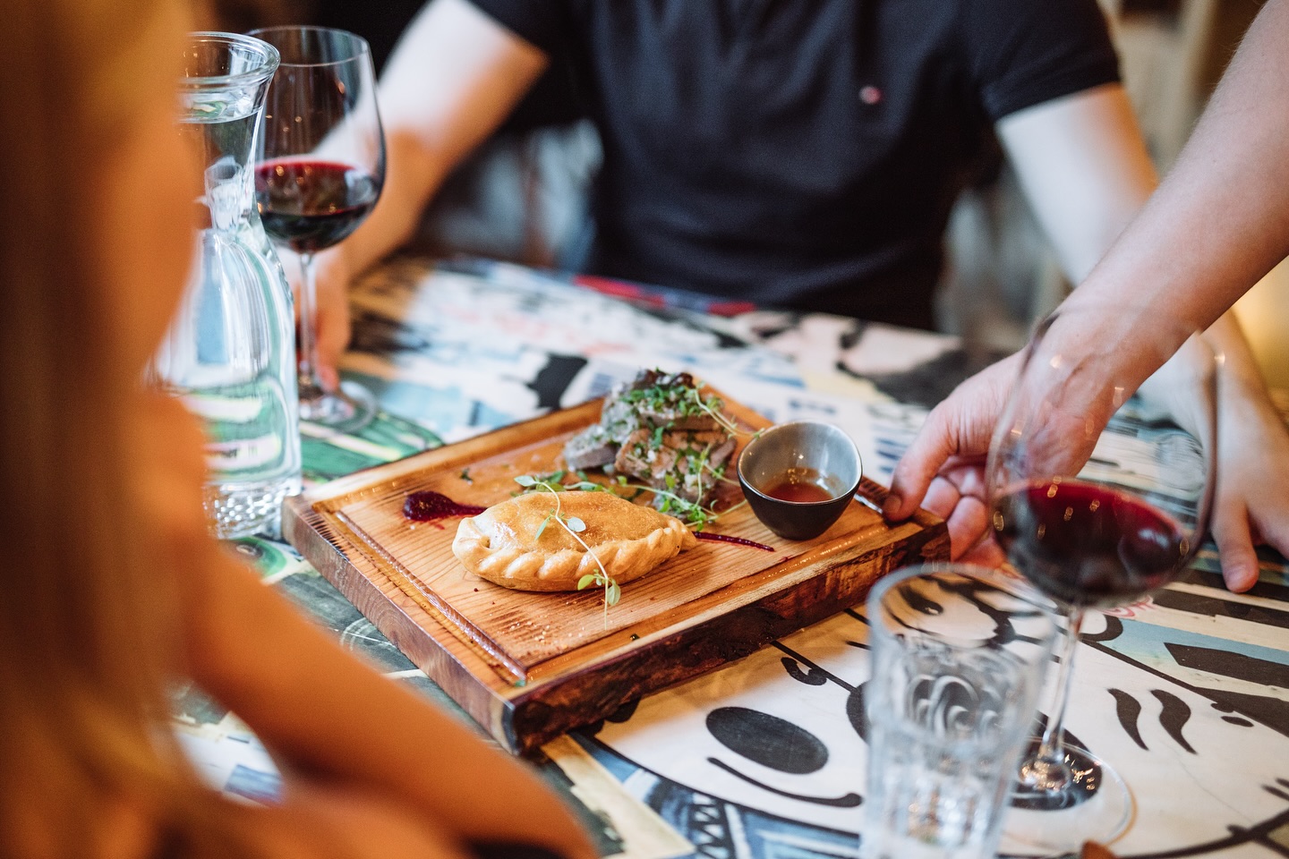 They say the best recipes are written from memory. Our Argentinian Grandma’s style beef tongue in vinaigrette and traditional beef empanada are exactly that. Two traditional classics that pairs perfectly with a glass of red. 🍷