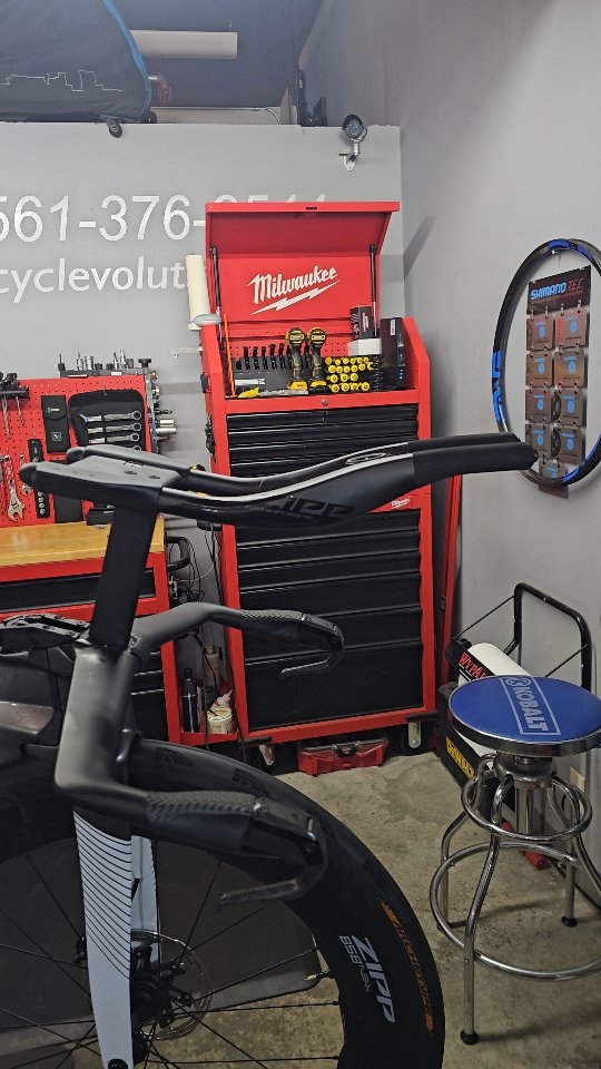 The cockpit configuration for this Time-Trial or Triathlon bicycle is exceptionally clean, featuring a fully integrated and wireless setup. This custom-built Orbea Ordu is poised to be one of the most remarkable time trial builds I have encountered or undertaken. From its custom paint finish to the meticulously arranged cockpit, it embodies cleanliness, simplicity, lightness, and beautiful craftsmanship.
Finished built coming soon!
#cyclevolution #smallbusiness #bikelife #bikepic #bikelove #bikeshop #bicyclelife #bicyclelife #bikeshoplife #localbikeshop #supportlocalbikeshop #delraybeach #delray #a1aflorida #roadbike #shopsmall