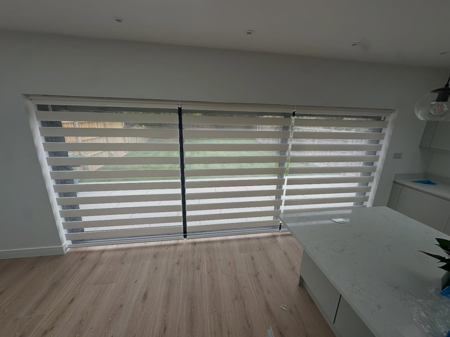 Soft light by day, total privacy by night ✨🍽️ These cream night & day cassette roller blinds are the perfect finishing touch for our bi-fold doors—blending elegance with everyday practicality. Effortless light control, sleek design, and a warm neutral tone that complements any kitchen style. Who says function can’t be fabulous?
#NightAndDayBlinds #CassetteRollerBlinds #CreamBlinds #BifoldDoors #KitchenInspo #BlindsOfInstagram #ModernLiving #WindowGoals #HomeUpgrade #MadeToMeasure #StylishWindows #LightControl #NeutralInteriors #KitchenStyle #InteriorDesignIdeas #BlindsThatWow #UKHomes #KitchenVibes #ElegantLiving #HomeDetails #RollerBlinds #SmartShading #CreamAesthetic #KitchenGoals #BlindsAndShutters #LouvoliteLove