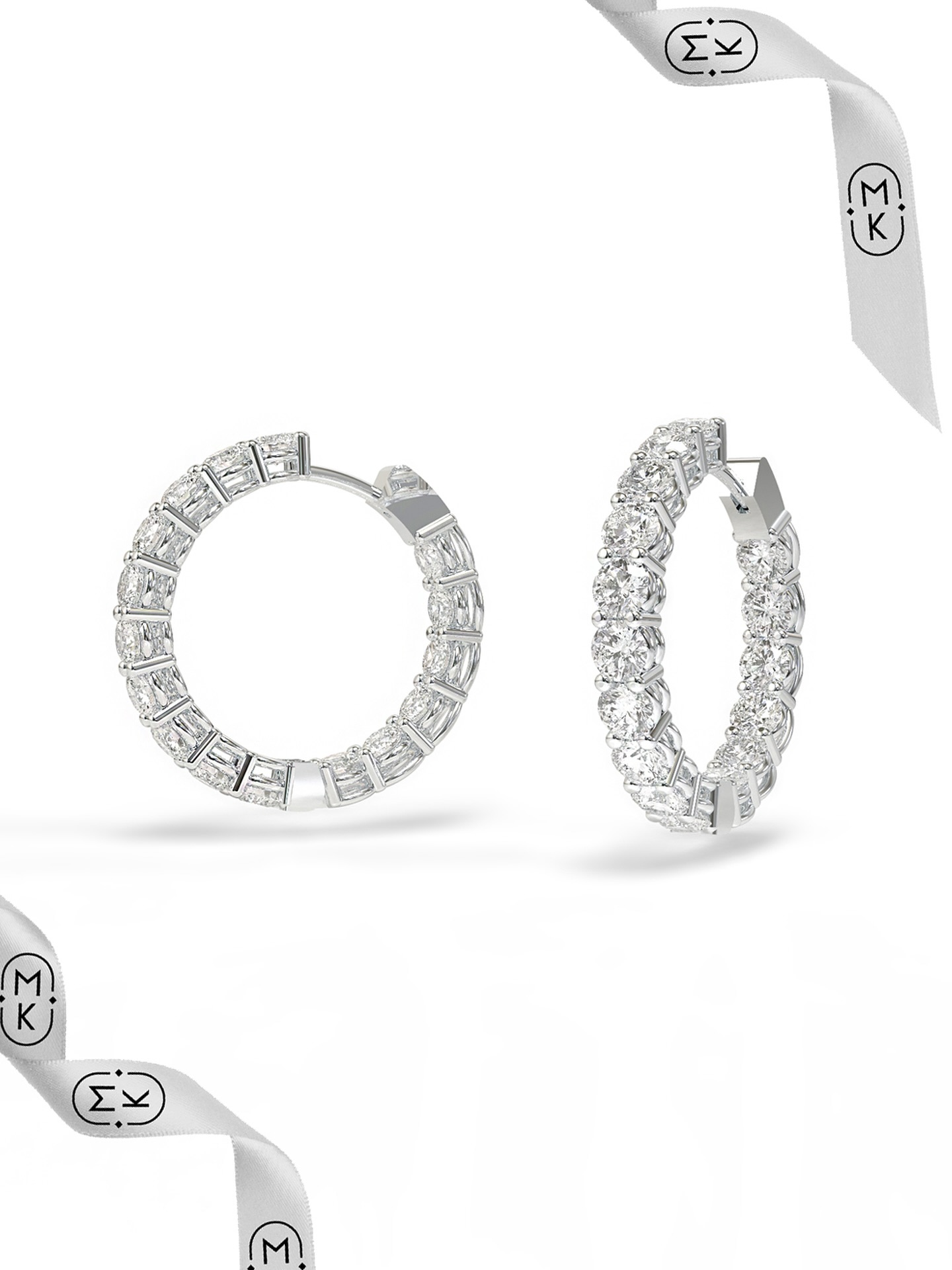 Classic hoops, eternal sparkle💫
#mkfinejewelry #bespokecreations #custommadejewelry #whitegold #earrings #hoops #diamonds #labgrowndiamonds