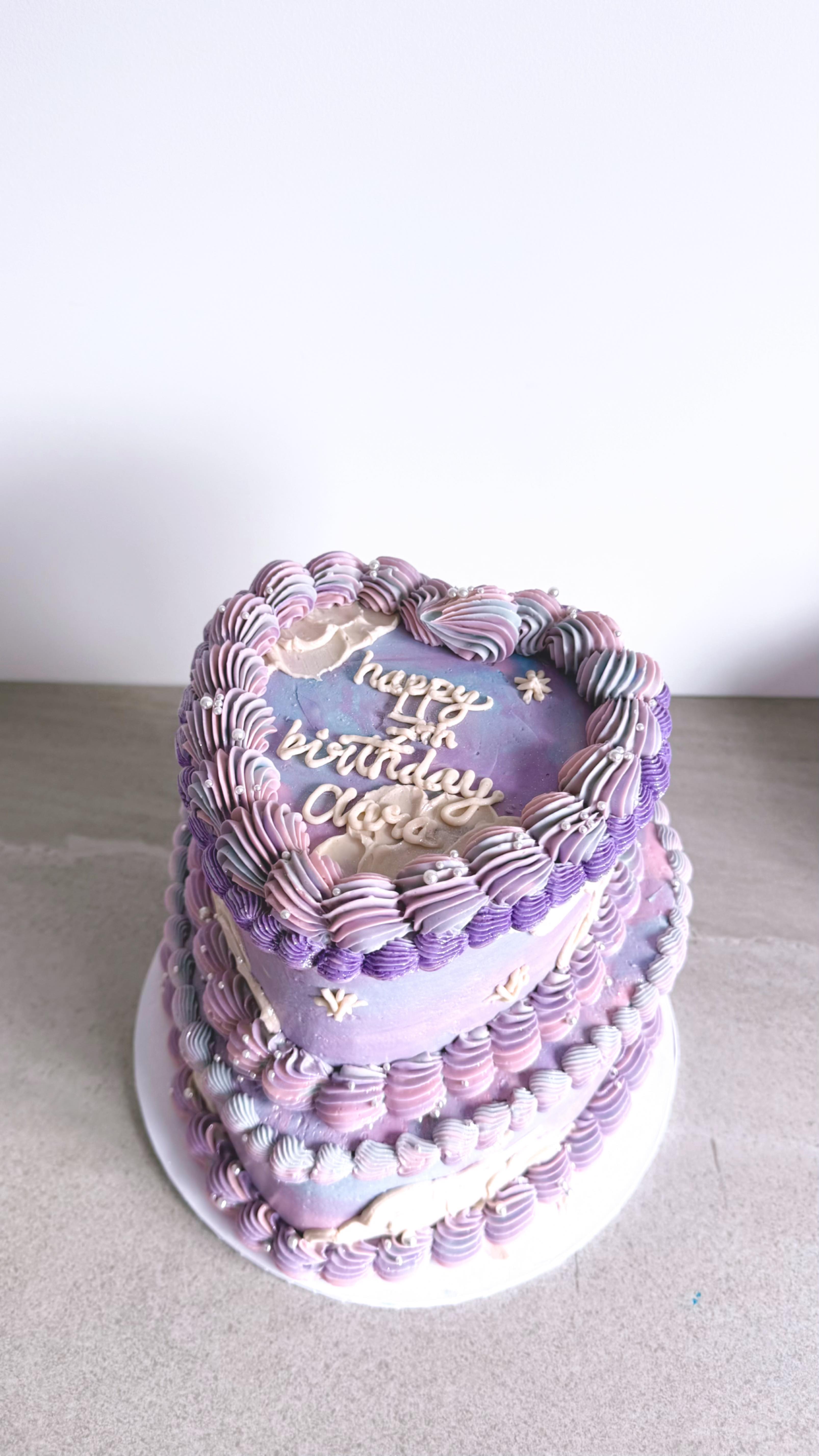 This one was extra special — a two-tier Buttercream Dreams cake for my daughter’s 7th birthday 💕 I loved seeing her little face light up when she saw it!
#ButtercreamDreams #ButtercreamCake #BirthdayCake #KidsBirthdayCake #CustomCakesNZ #CakeMakerNZ #AucklandCakes #HomeBaker #CakeLovers #CakesOfInstagram