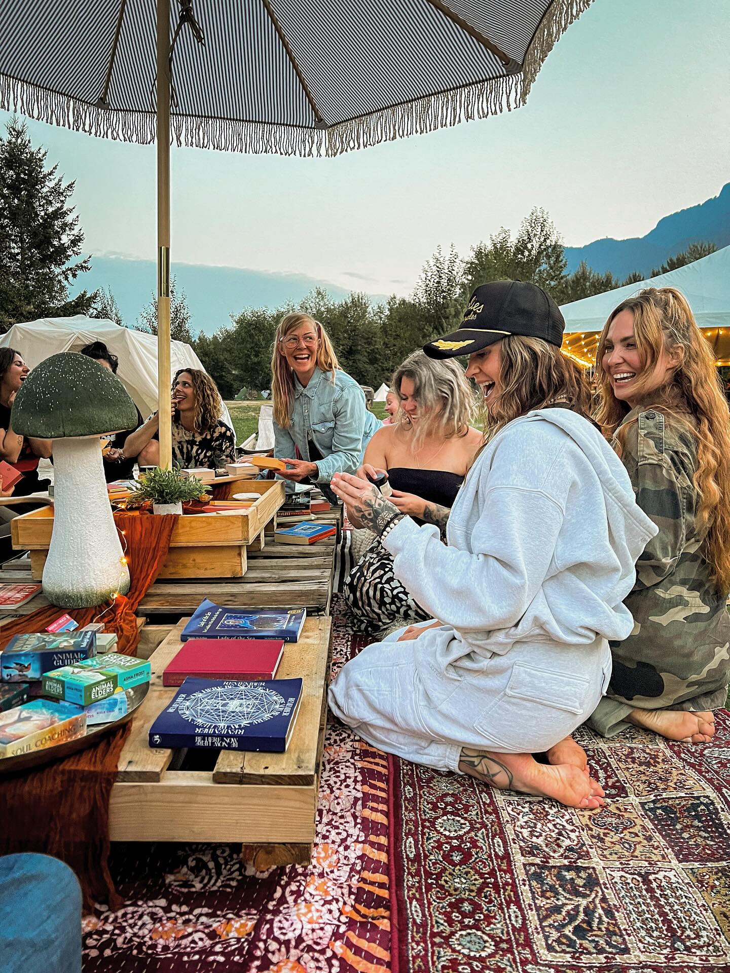 Pure Joy.
Not forced. Not filtered.
Just the magic that happens when we let go, laugh freely, and connect deeply.