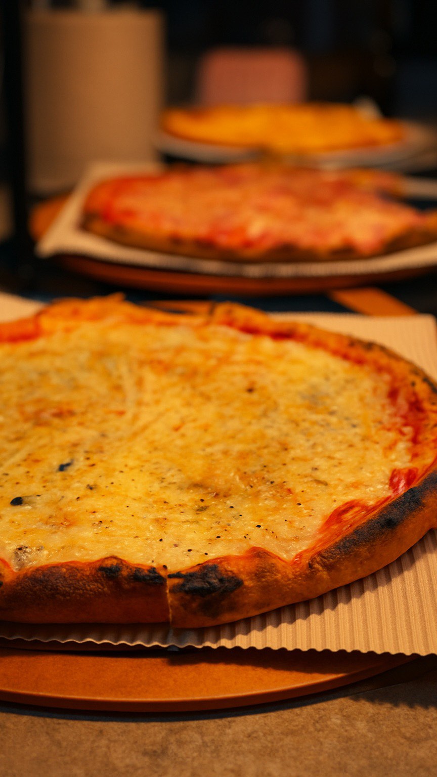 🎬 Behind the scenes of your next party! From fresh ingredients prepped tableside to a scorching hot oven, we bring the authentic, wood-fired pizzeria experience right to your event. Watch us turn simple, high-quality ingredients (hello, huge tub of Nutella for dessert pizzas!) into perfect Neapolitan-style pizzas, customized just for you. Book us for a delicious, unforgettable catering experience!
#pizza #pizzalover #pizzatime #neapolitanpizza #margheritapizza #foodlover #foodie #instafood #cateringservice #mobilepizzaoven #pizzacatering #eventcatering #cateringlife #smallbusiness #foodtruck #woodfiredpizza #livecooking #partyfood #reels #pizzareels #asmrfood #satisfyingvideos #pizzasetup #behindthescenes #roundrockfoodie #atxcatering #sanantonioevents #austinfoodtrucks #texasfoodie #leonelspizza