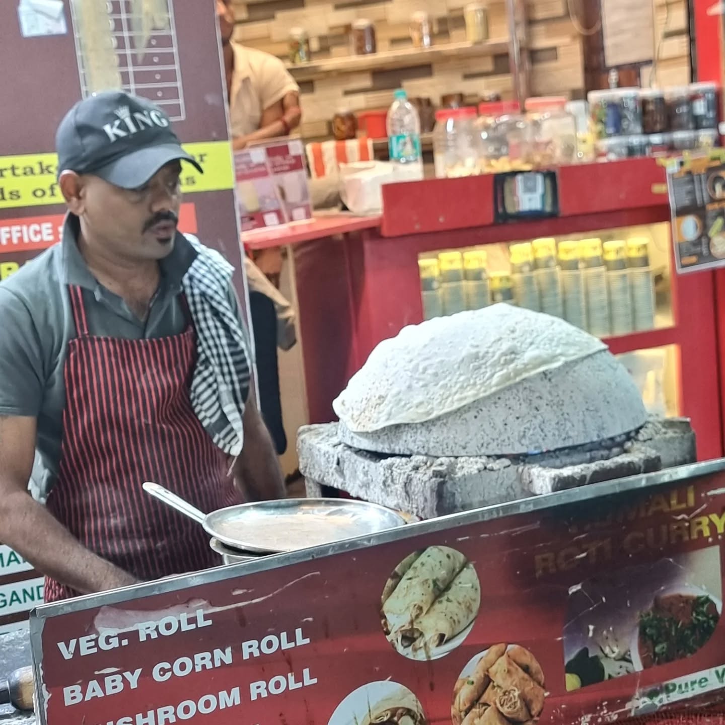 Street Food and food markets of Bangalore.
#indianstreetfood❤️
#indianmarkets
#kmmarket
#indianculture❤️