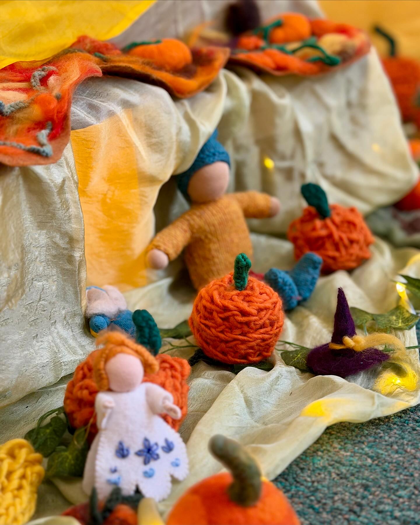 🎃✨ Happy Halloween from our First Grade class! ✨🎃
Over the past few weeks, our First Graders have learned to five-finger knit. Their beautiful finger-knit pumpkins were featured in our Enchanted Walk decorations this past Friday, adding a touch of handmade magic to the event.
This week, the class began sanding their knitting needles in preparation for learning to knit. In Waldorf education, handwork is more than a craft - it’s a practice in patience, rhythm, and care. Through each stitch, students strengthen coordination and concentration while experiencing the quiet joy of creating something with their own hands. 🧶
#ECS #eastsidecommunityschool #waldorf #waldorfeducation #waldorfinspired #seattleeastside #eastsideschools #privatehighschool #issaquah #issaquahprivateschool #independentschools #issaquah #pnw #independentschool #alternativeeducation #steiner #rudolfSteiner #enchantedwalk #waldorfhandwork #waldorfmagic #firstgrade #fivefingerknitting