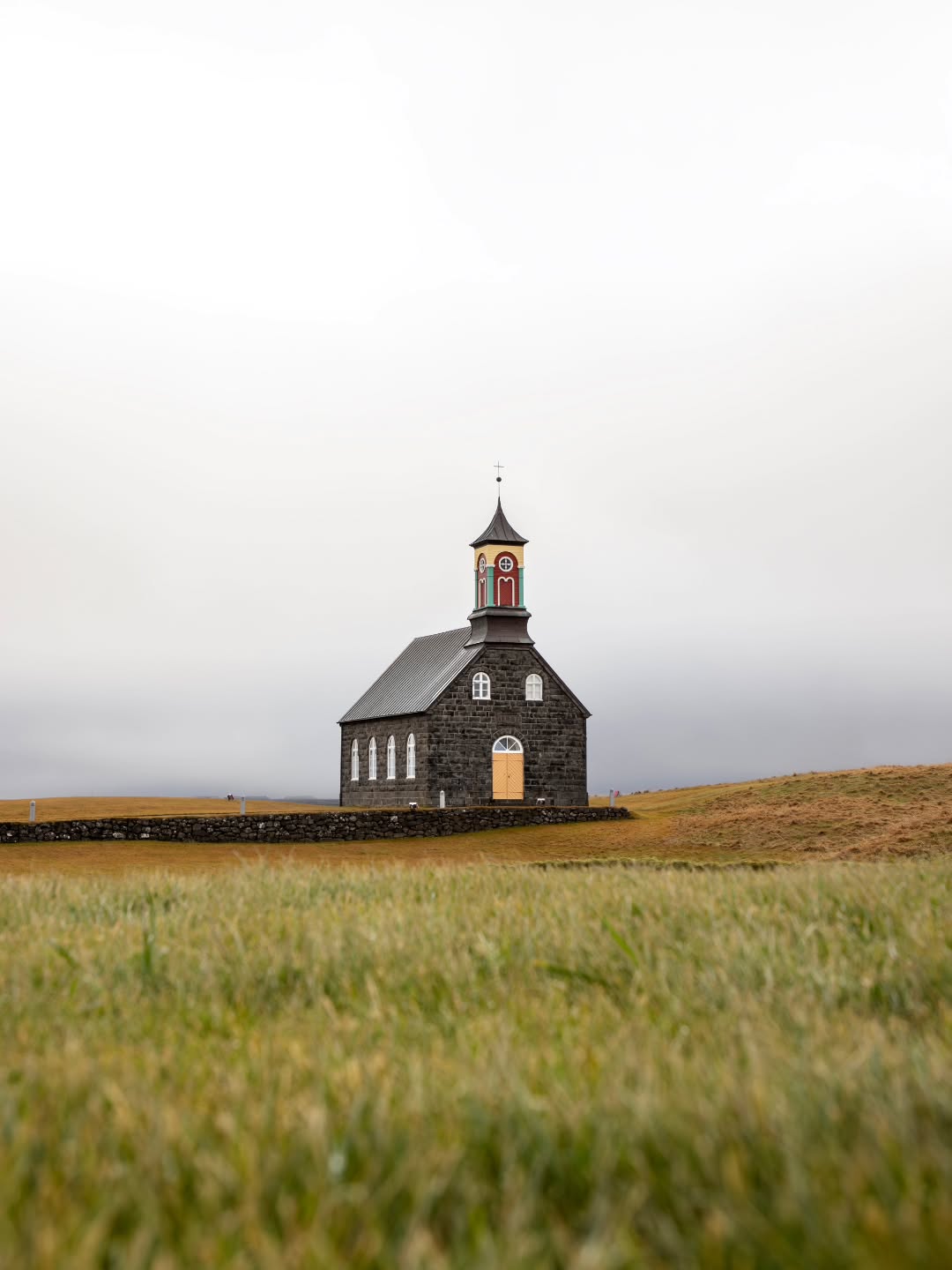 H V A L S N E S K I R K J A
The church, just a short drive from Sandgerði, was constructed from hand carved stone from the region in 1887. Even the interior was built using driftwood that the locals collected from the shore 🇮🇸
.
.
.
#travel #travelblogger #travelphotography #travelgram #photography #adventure #nature #landscape #instagood #instamood #instadaily #love #earthoutdoors #beautifuldestinations #discoverearth #wanderlust #picoftheday #canon #canonphotography #nofilter #iceland #islandia #island #north #europe #tbt #nofilter