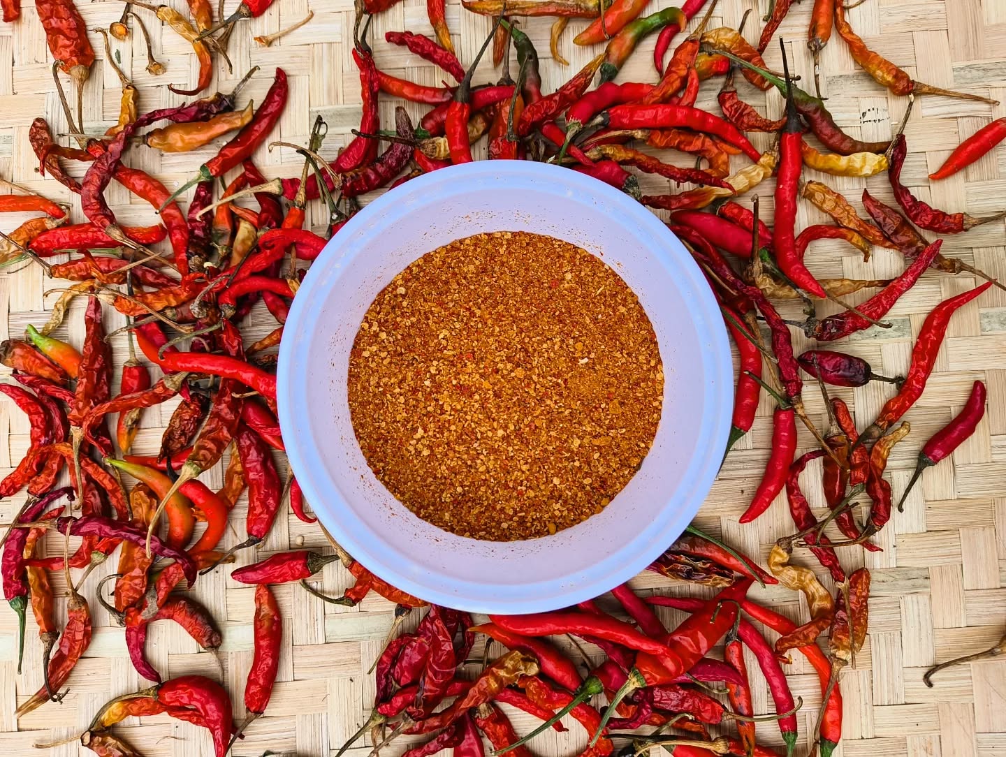 🇬🇧 A little glimpse of our team working in our small organic garden 🌱
We grow chili, spinach, radish, watermelon and more — all chemical-free and full of love!
This garden helps provide fresh vegetables for our staff and tasty treats for the elephants 🍉🐘
Every seed we plant is another step toward a more sustainable future for everyone at SU4E. 💚
---
🇫🇷 Un petit aperçu de notre équipe au travail dans notre petit potager biologique 🌱
Nous cultivons du piment, des épinards, des radis, de la pastèque et bien plus encore — sans produits chimiques et avec beaucoup d’amour !
Ce jardin nous offre des légumes frais pour l’équipe et des friandises naturelles pour les éléphants 🍉🐘
Chaque graine plantée est un pas de plus vers un avenir durable pour tous à SU4E. 💚
#VieDurable #SoinsAuxÉléphants #JardinBio #Écologie #StandUp4Elephants #SanctuaireÉléphants #Népal #InitiativeVerte #Conservation #BienÊtreAnimal
#SustainableLiving #ElephantCare #OrganicGarden #EcoFriendly #StandUp4Elephants #ElephantSanctuary #Nepal #GreenInitiative #Conservation #AnimalWelfare