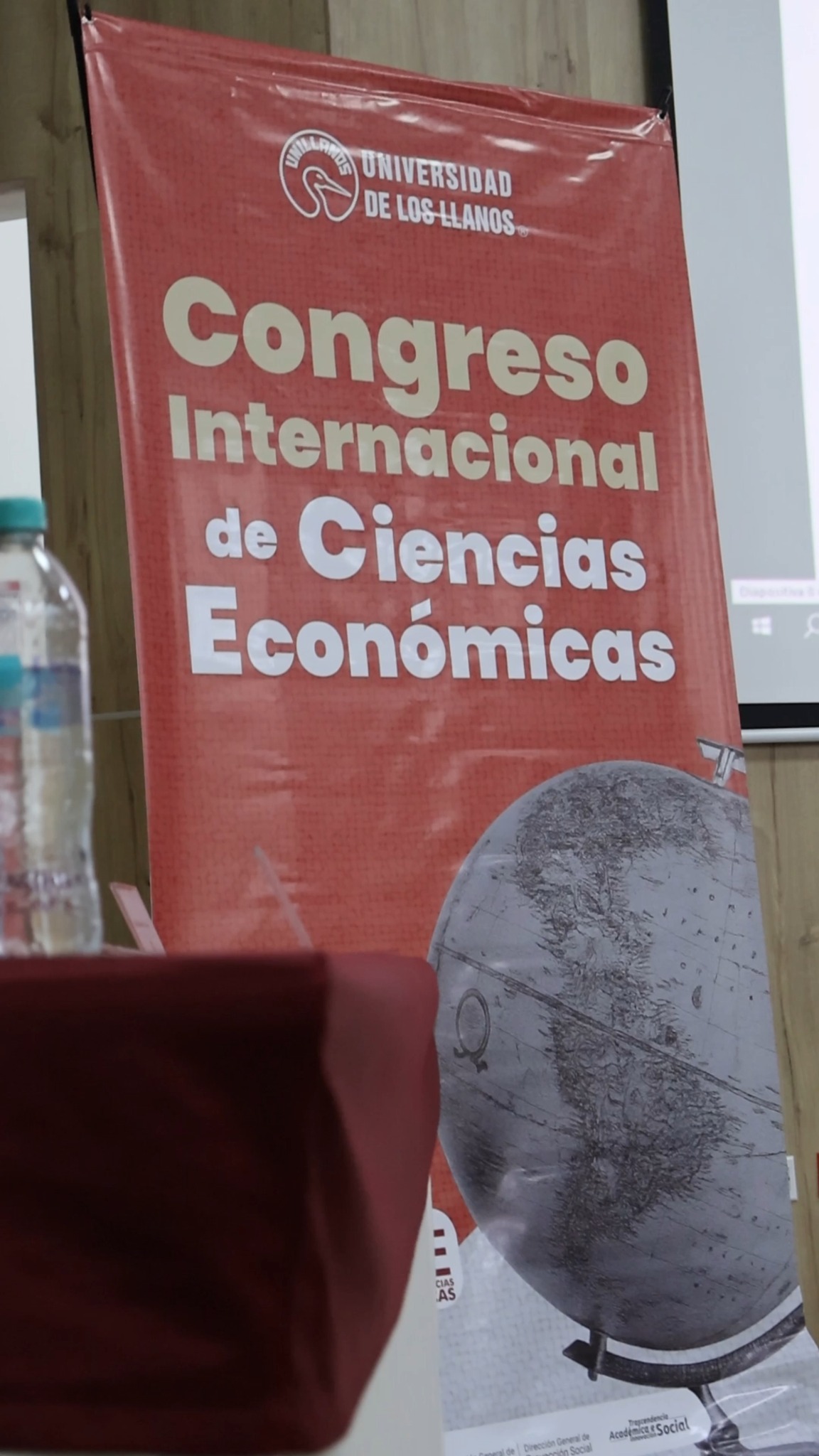 Los docentes miembros de ADU seguimos aportando a la academia no solo desde la enseñanza, sino también desde la investigación y el pensamiento crítico.
Participar en el VII Congreso Internacional de Ciencias Económicas reafirma nuestro compromiso con una universidad pública que transforma desde el conocimiento. ✊🏽