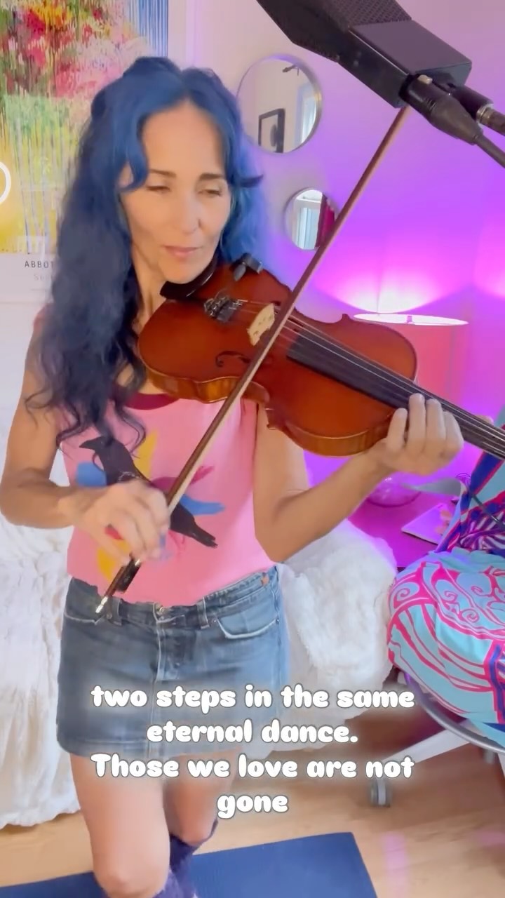 Día de los Muertos
life and death are not opposites but reflections
two steps in the same eternal dance.
those we love are not gone
always playing as music we can hear hear if we listen ♥️ #dayofthedead #improv #violin #duet with myself