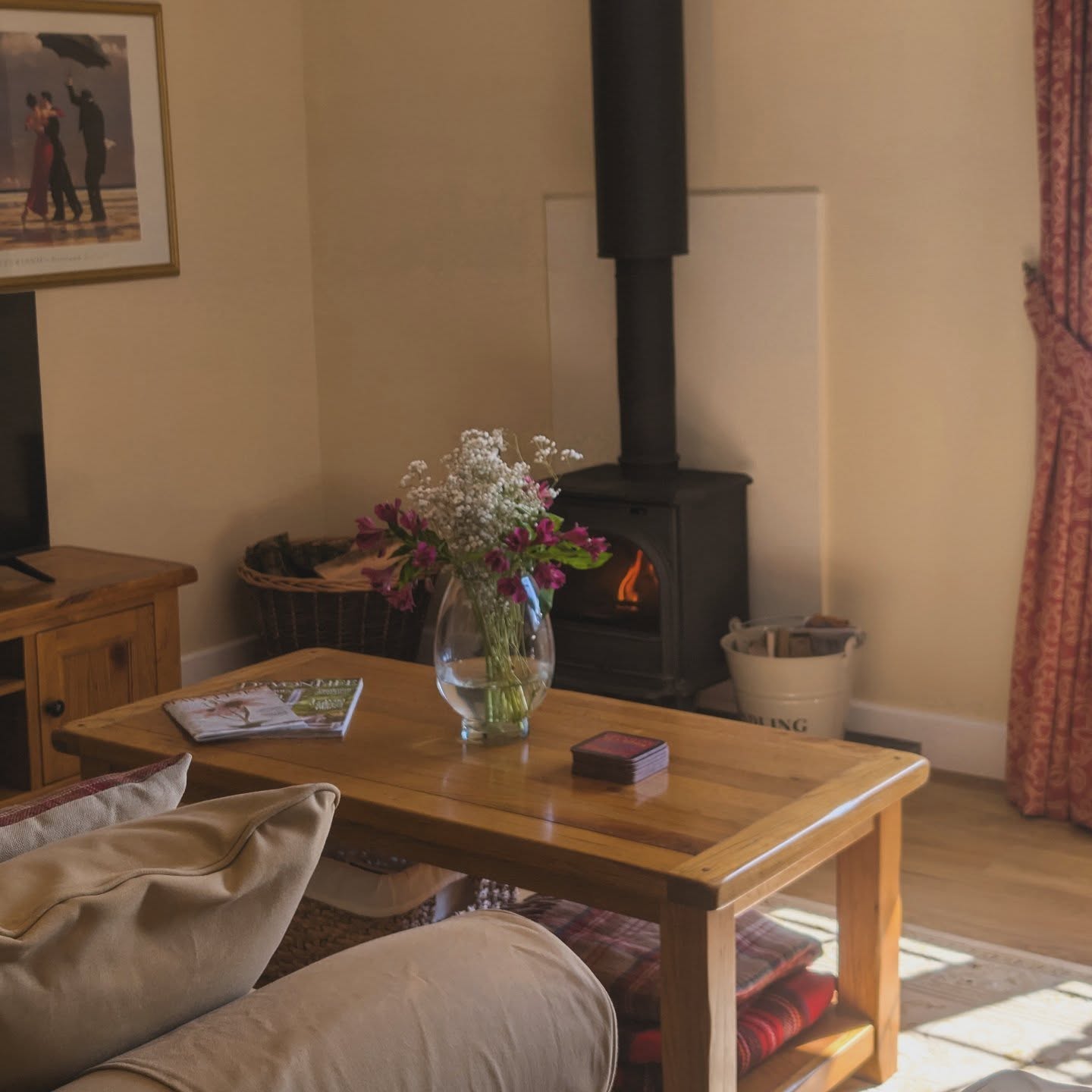 Where warmth meets charm — our cottage is your home away from home this November. 🔥
Curl up by the fire and let the world wait a little longer.
3 night stays are available throughout Nov, Dec, Jan & Feb for only £399. Click on link in bio to book x
#lowerwillsworthy #vistdartmoor #dartmoorholidays #dartmoornationalpark #dartmoorholidaycottage #staycation #LuxuryCottageStay #FiresideEscape #NovemberRetreat #CozyLuxury #CountrysideCharm