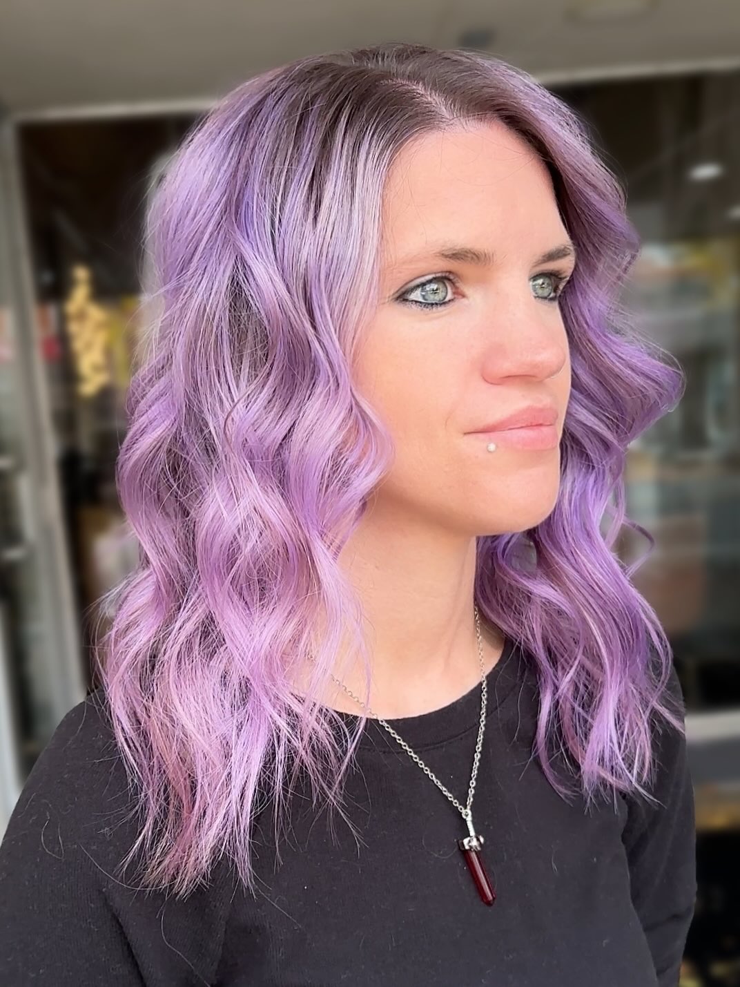 Lavender haze with a little edge ✨💜
Soft waves, bold color & that main-character energy
Side note:
All vivids are custom & require a consult first 💜
.
.
.
Located inside Downtown Roots Salon
📍321 Clinton St Defiance
🔗 BeautiByMandi.com