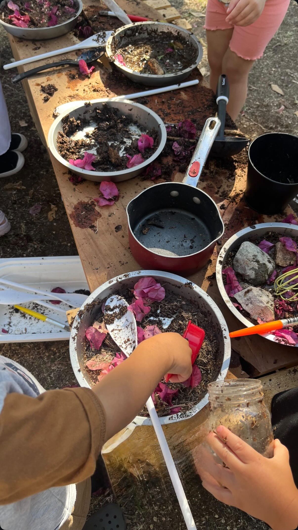 Our Fall Harvest Café was open for business this week — serving up the finest mud pies in town! 🥧🍂
While the world often says “stay clean,” we like to whisper back —
“get dirty, grow wild.”
Time spent in mud isn’t just play — it’s powerful, whole-body learning which research shows that muddy play helps children by:
🌱 Strengthening immune systems naturally
💧 Supporting emotional regulation and resilience
🌿 Lifting their mood with increased serotonin
So let them mix, mash, and make a glorious mess.
Laundry can wait… childhood can’t.
Share this with a parent who needs the reminder:
✨ Mud is medicine for the soul.
🌾 Nature is the best teacher.
🍁 Messy play means meaningful growth.
#verradomoms #outdoorlearning #goodyearmoms #natureschool #wildwondersaz #natureplay #handsonlearning #wildwonders #natureplay #litchfieldpark #momsoflitchfield